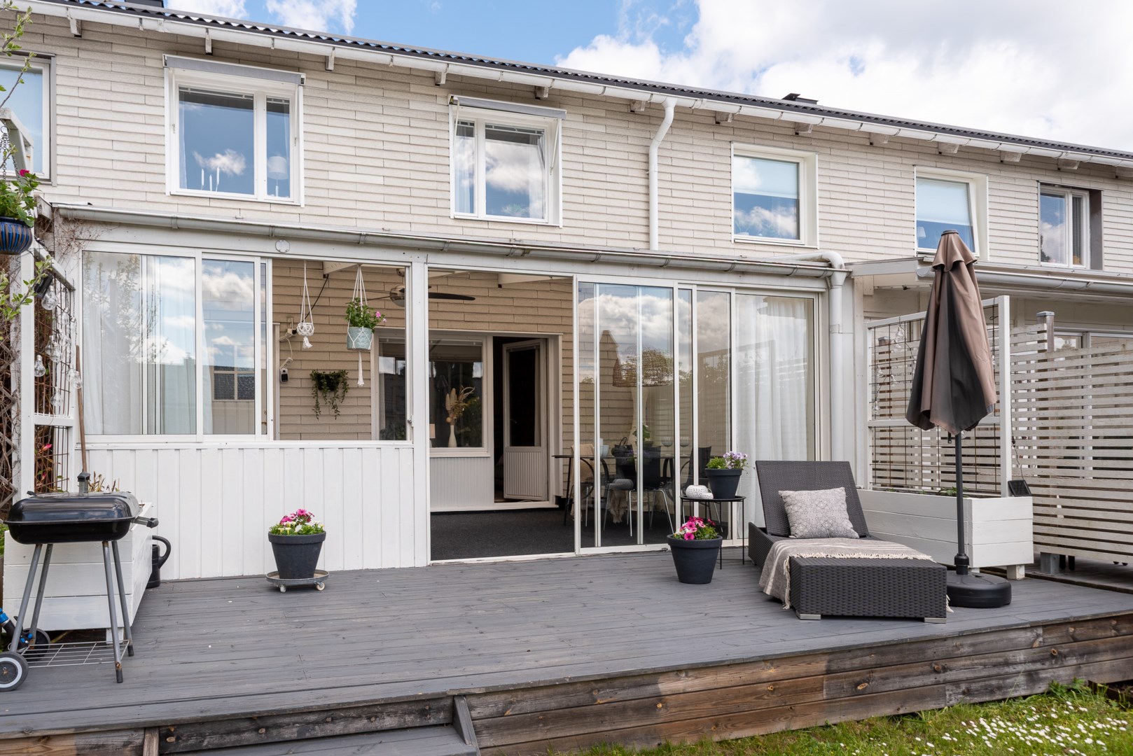 Bostadsbild från Lövstagatan 91, Såld i Malmaberg, Västerås