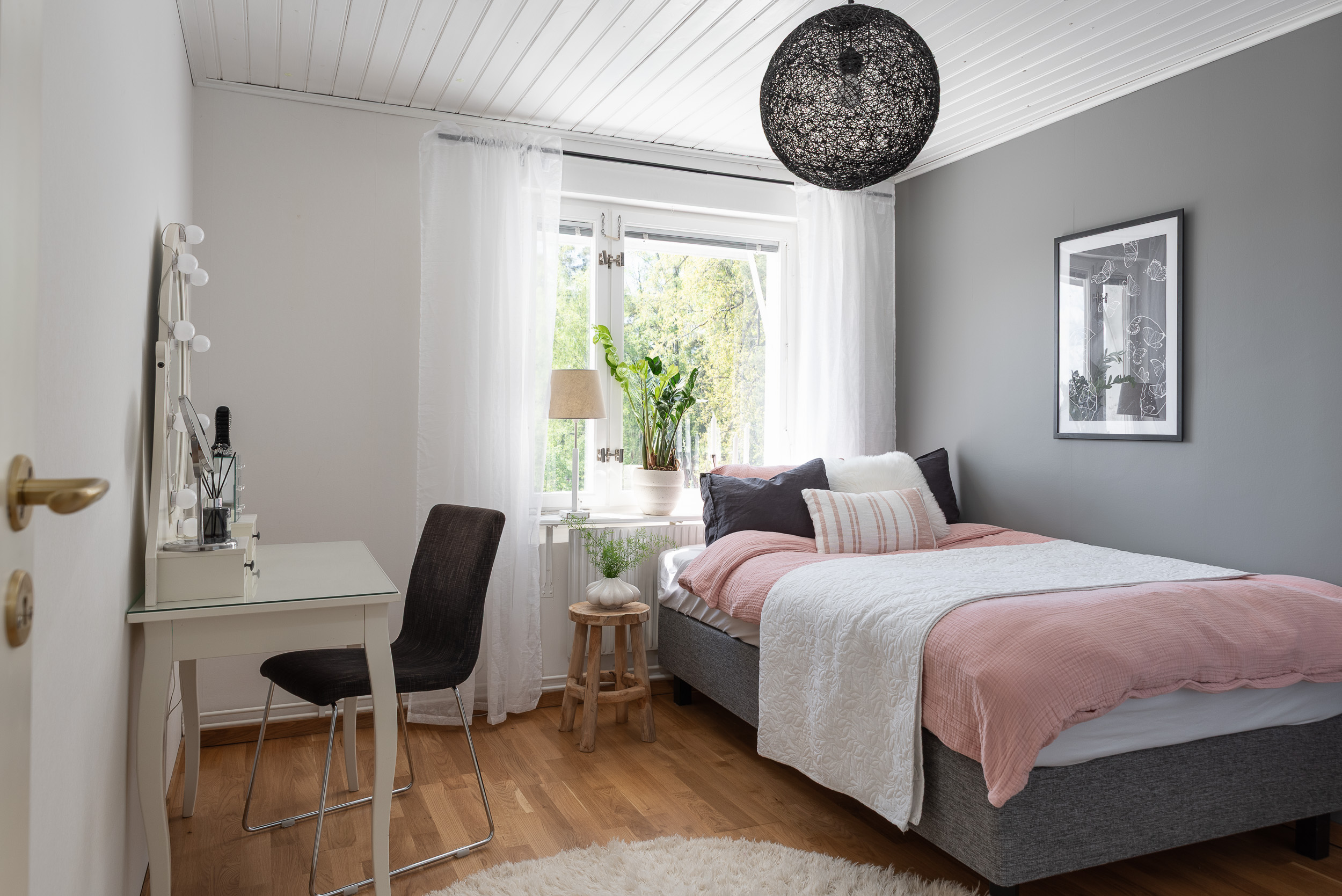 Bostadsbild från Lövstagatan 91, Såld i Malmaberg, Västerås