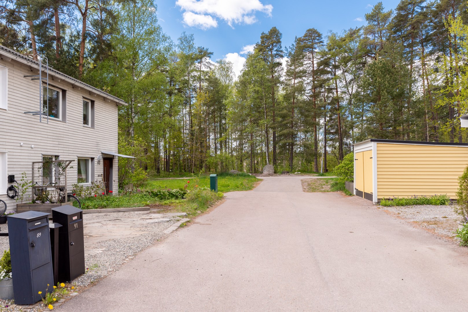 Bostadsbild från Lövstagatan 91, Såld i Malmaberg, Västerås