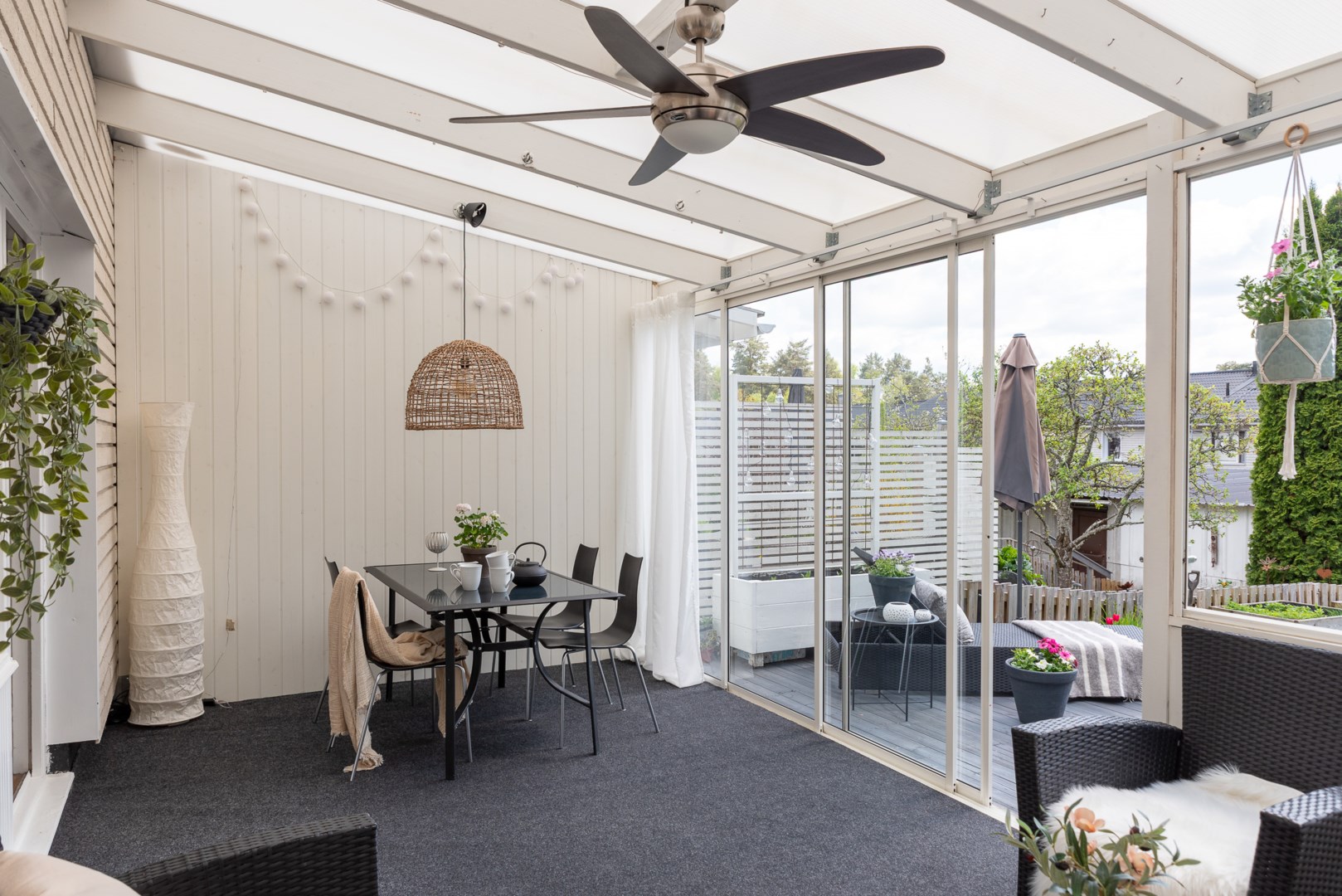 Bostadsbild från Lövstagatan 91, Såld i Malmaberg, Västerås