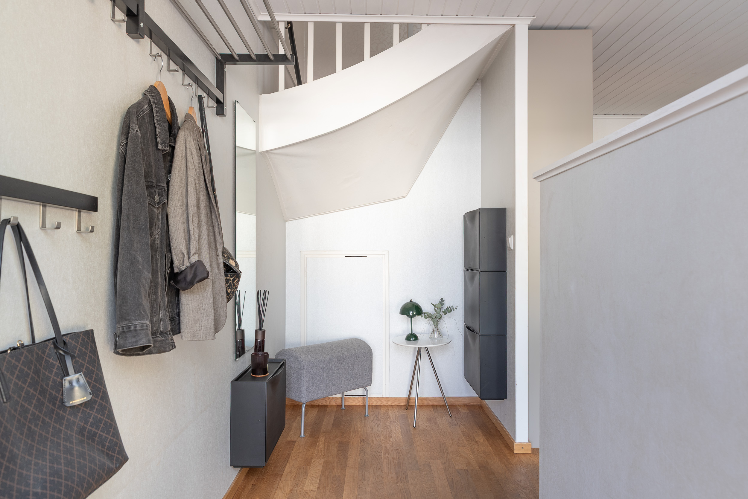 Bostadsbild från Lövstagatan 91, Såld i Malmaberg, Västerås