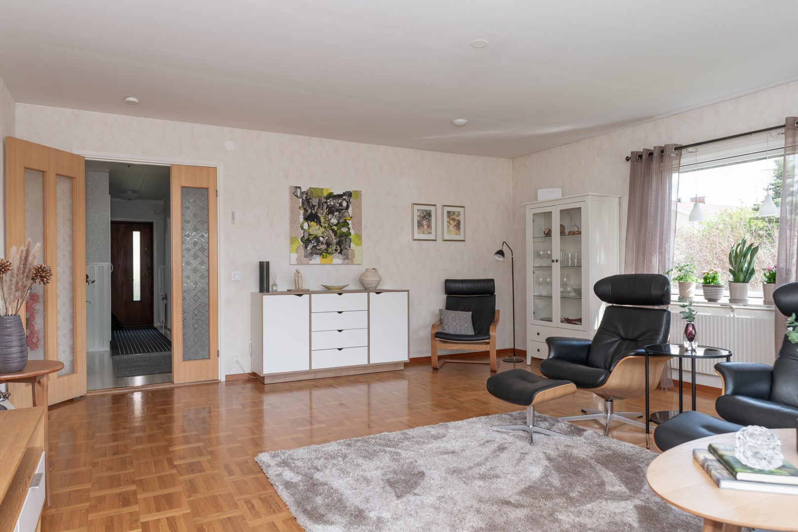 Bostadsbild från Falkvägen 2, Såld i Vega, Västerås