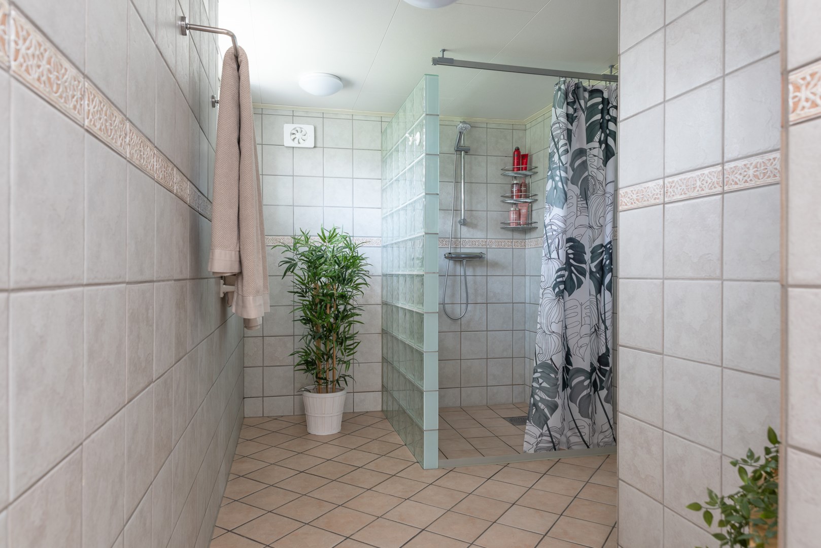 Bostadsbild från Falkvägen 2, Såld i Vega, Västerås