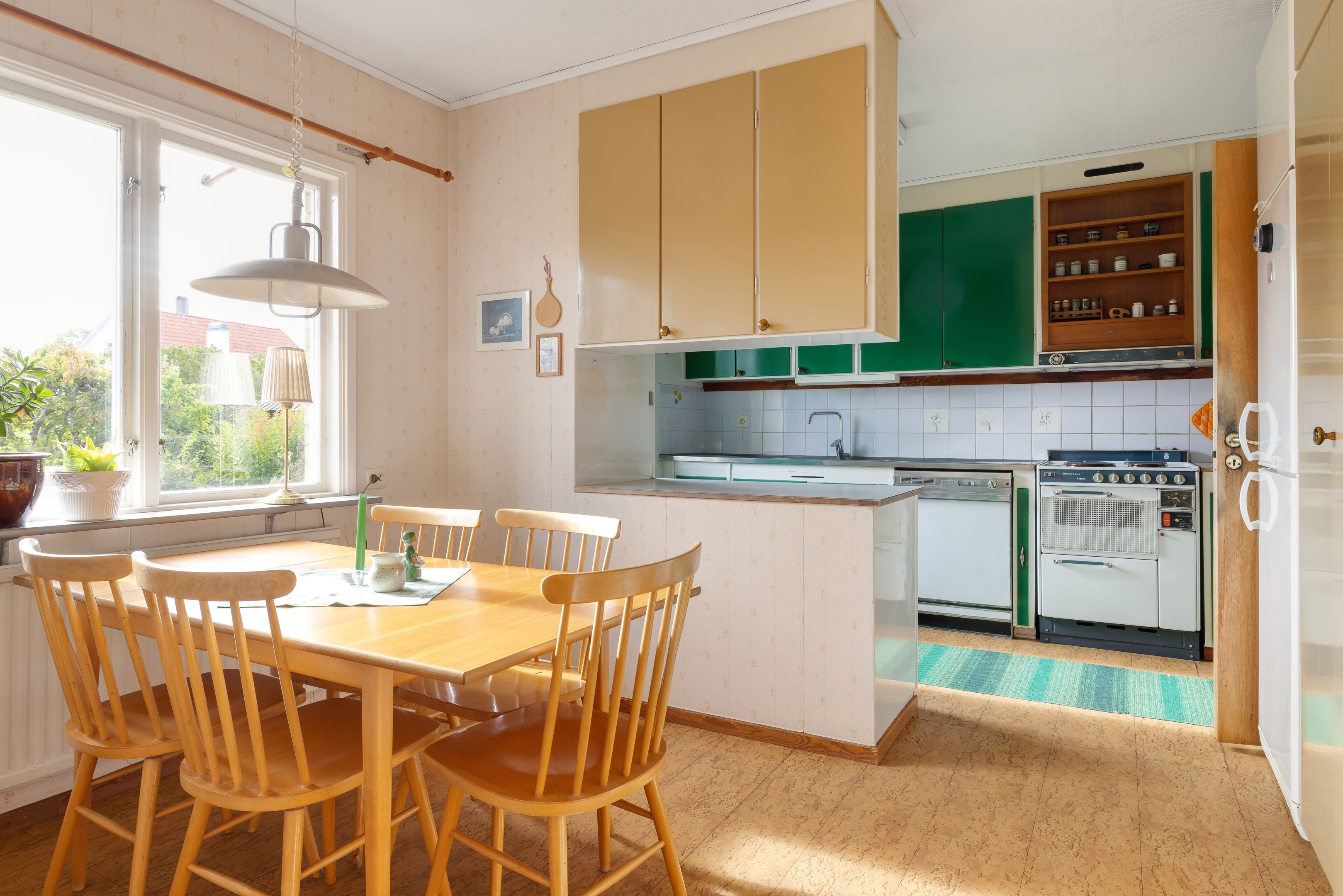 Bostadsbild från Holmvägen 25B, Såld i Sunnersta, Uppsala