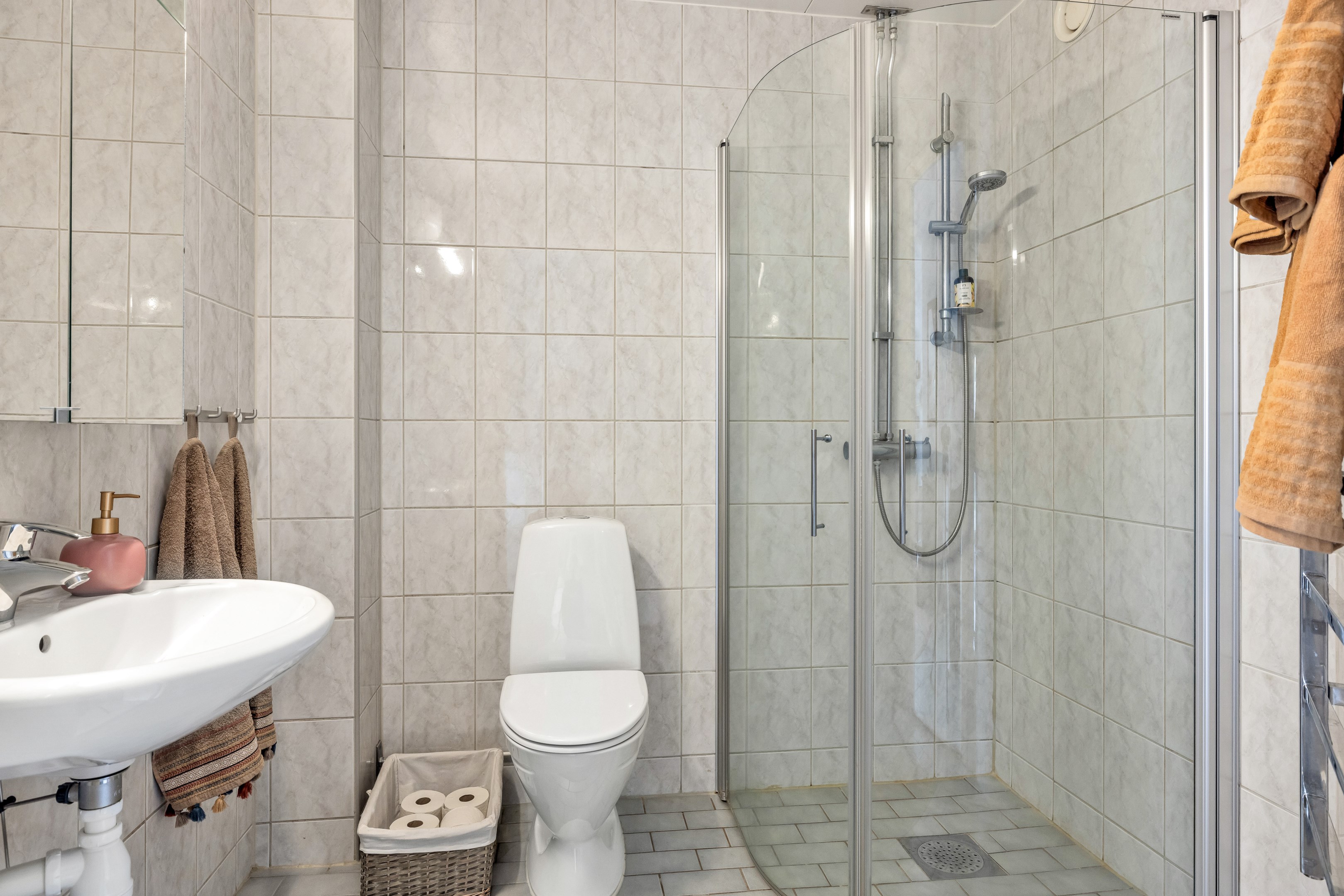 Bostadsbild från Klarbärsgatan 33, Snart till salu i Slavsta, Uppsala