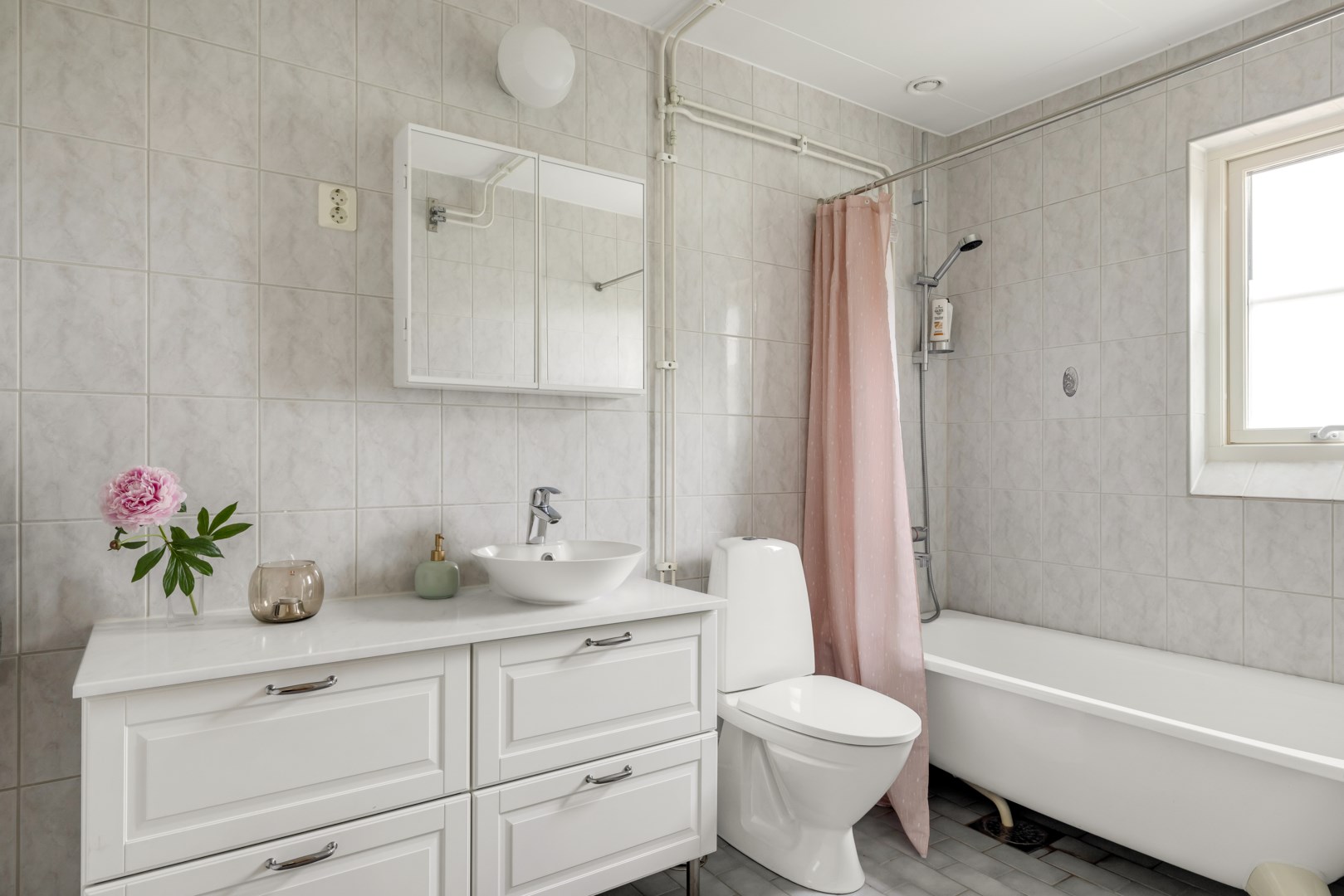 Bostadsbild från Klarbärsgatan 33, Snart till salu i Slavsta, Uppsala