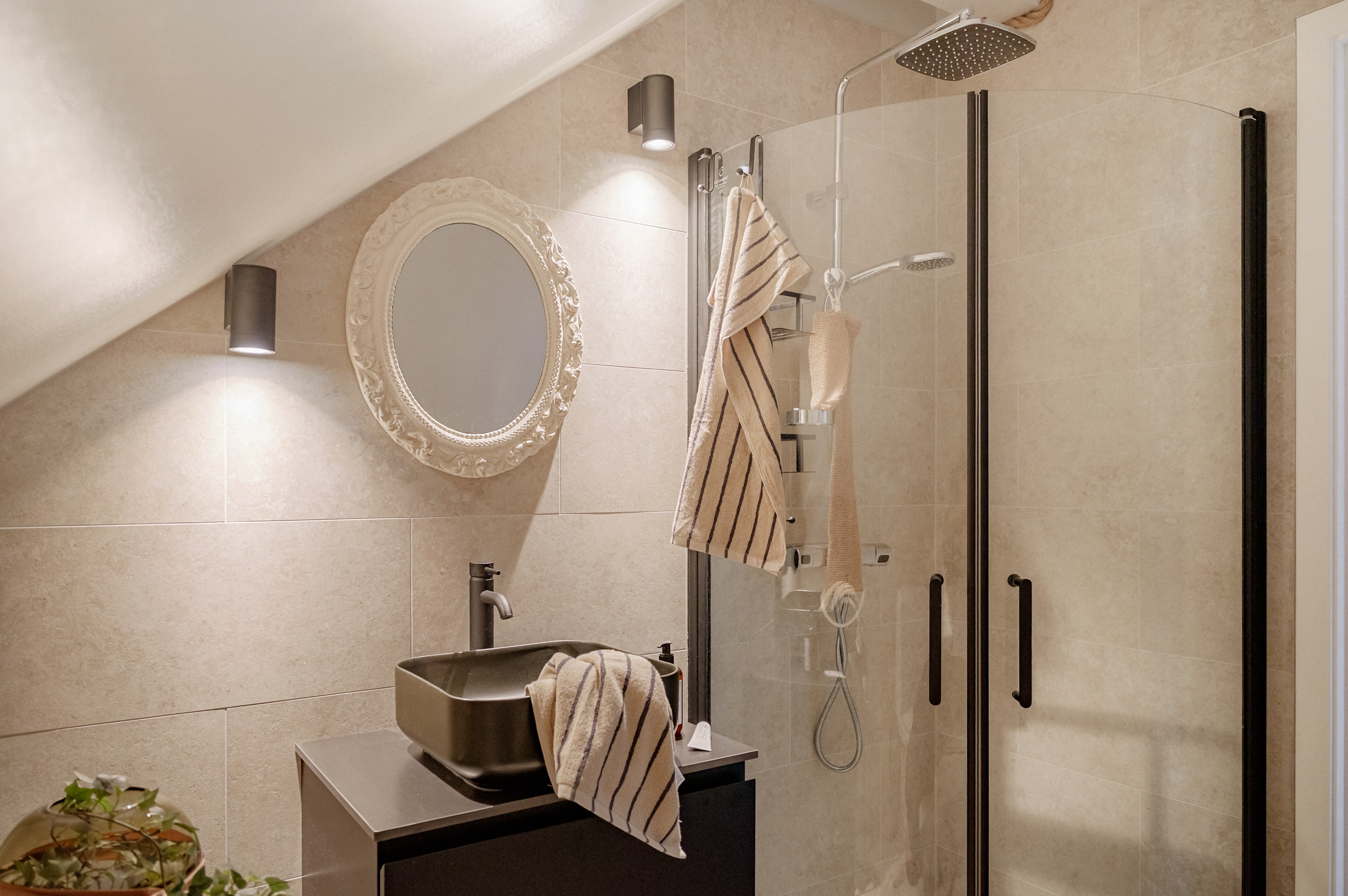 Bostadsbild från Astrakanvägen 8, Såld i Torshäll, Värmdö