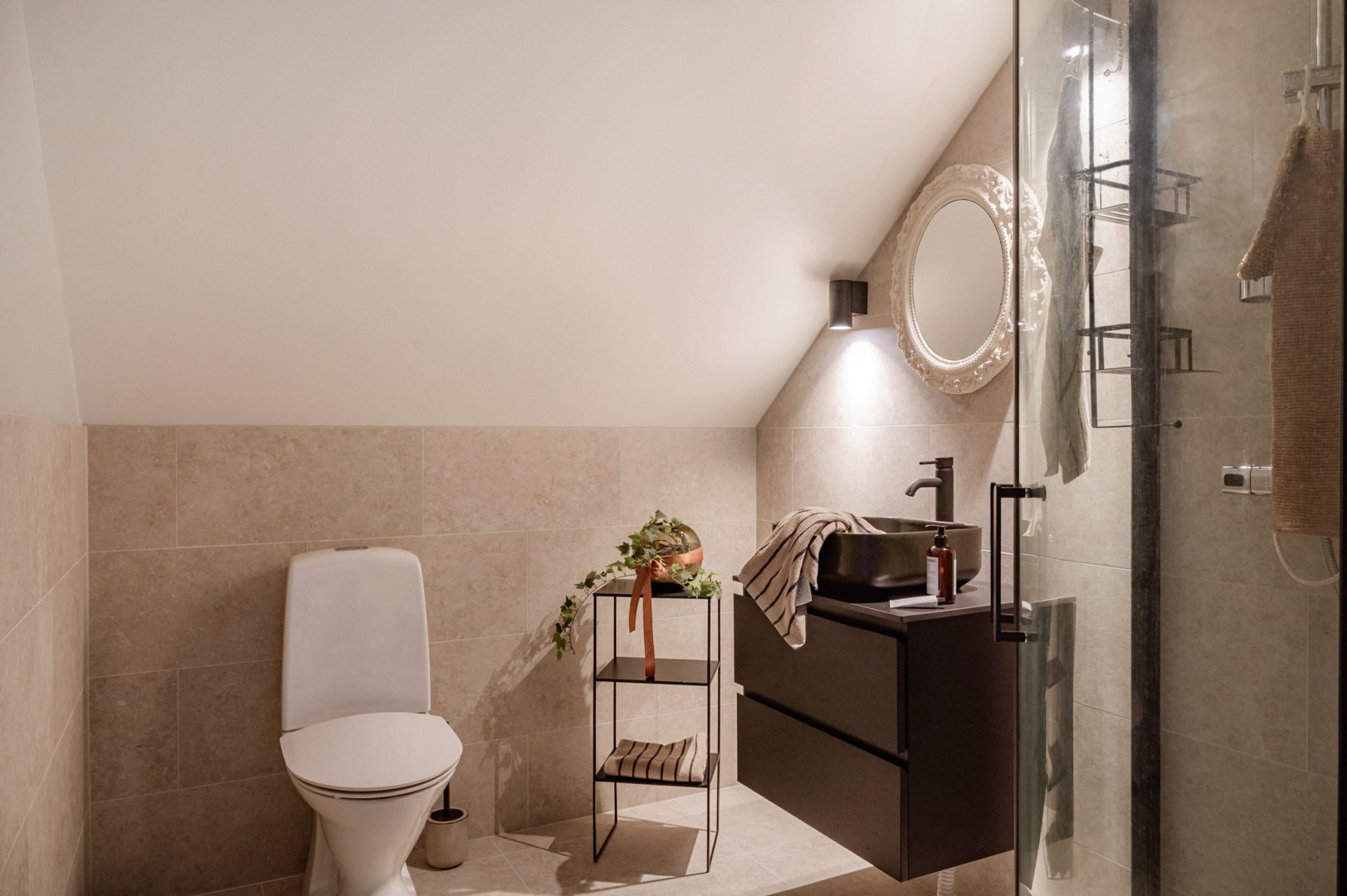 Bostadsbild från Astrakanvägen 8, Såld i Torshäll, Värmdö