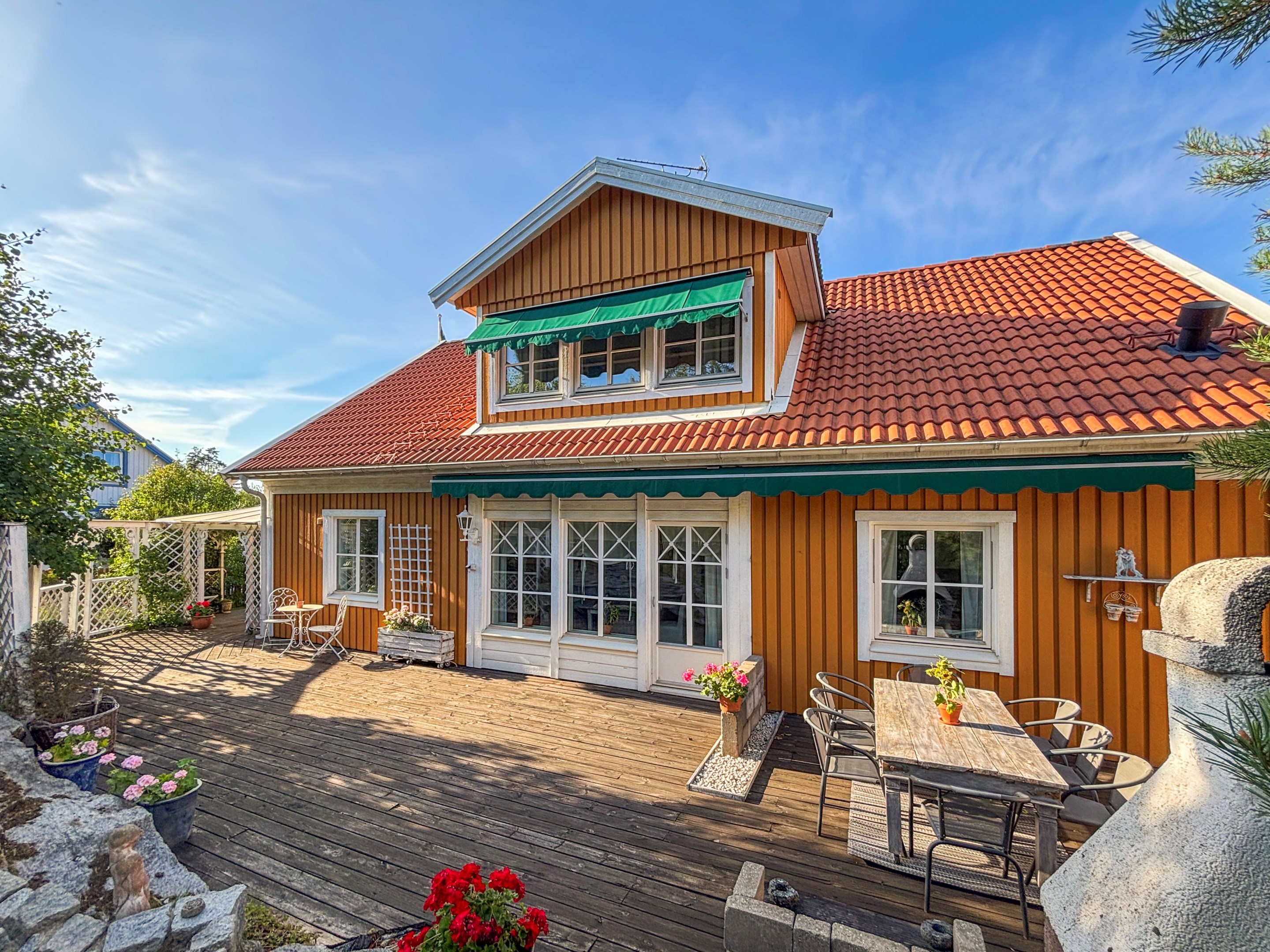 Bostadsbild från Rensättra gränd 2, Såld i Rensättra, Nacka