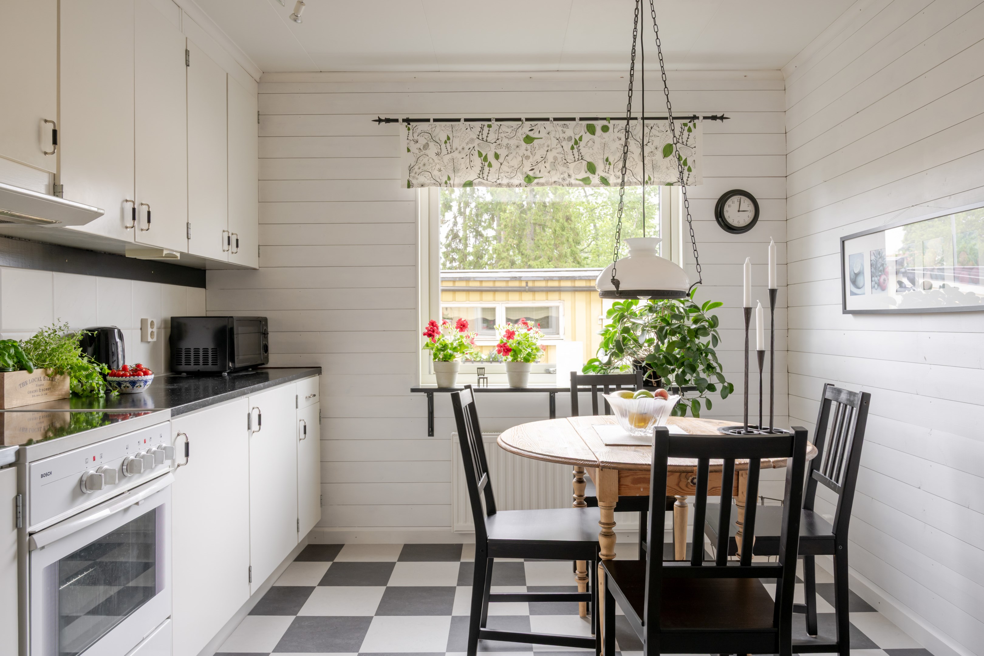 Bostadsbild från Ryavägen 26, Såld i Sollentuna - Töjnan, Sollentuna