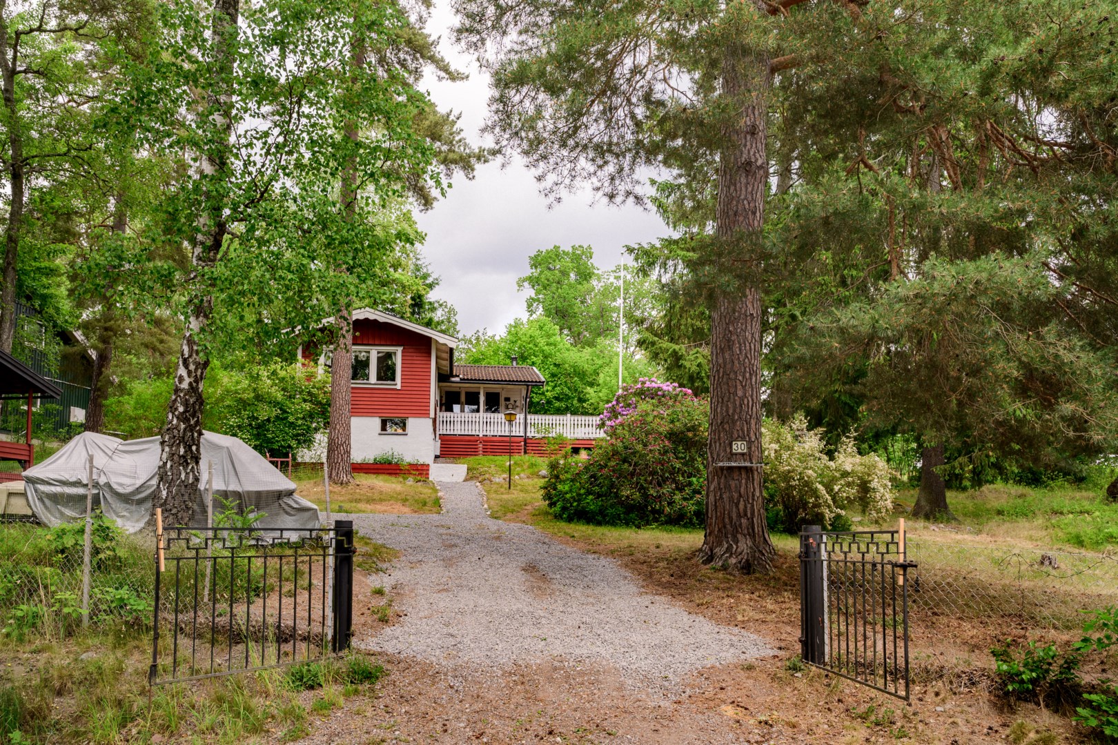 Bostadsbild från Risvägen 30, Såld i Vikingshill, Nacka