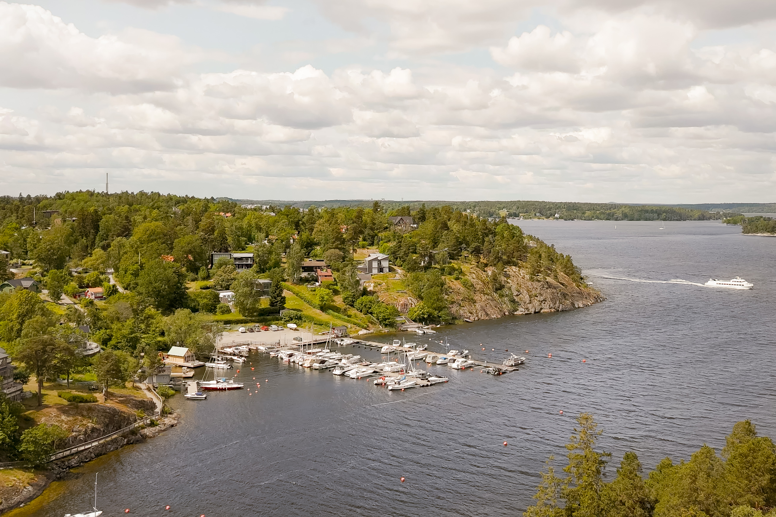 Bostadsbild från Risvägen 30, Såld i Vikingshill, Nacka