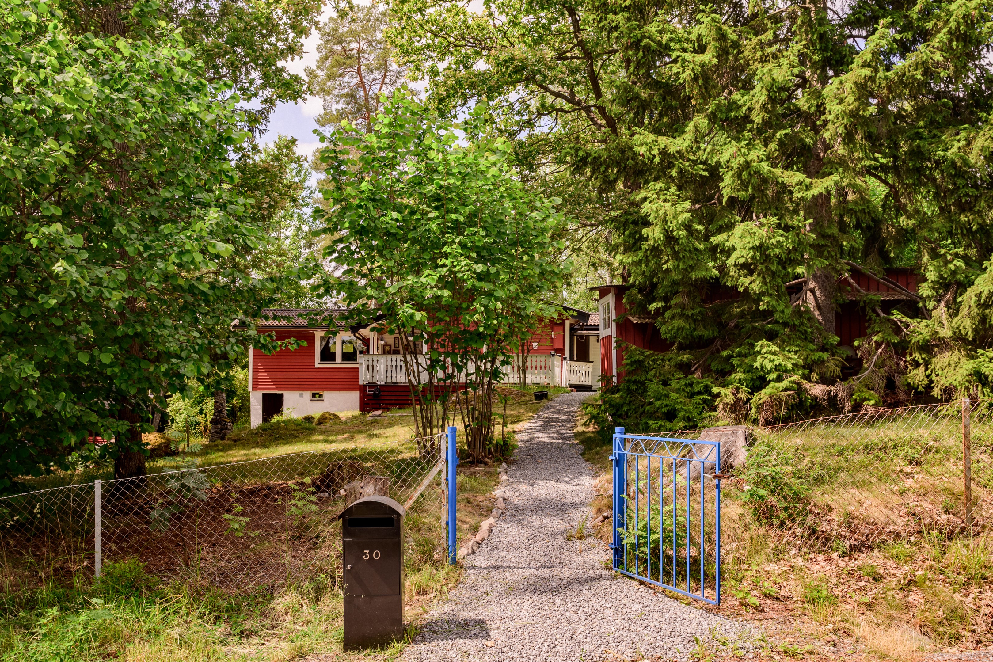 Bostadsbild från Risvägen 30, Såld i Vikingshill, Nacka