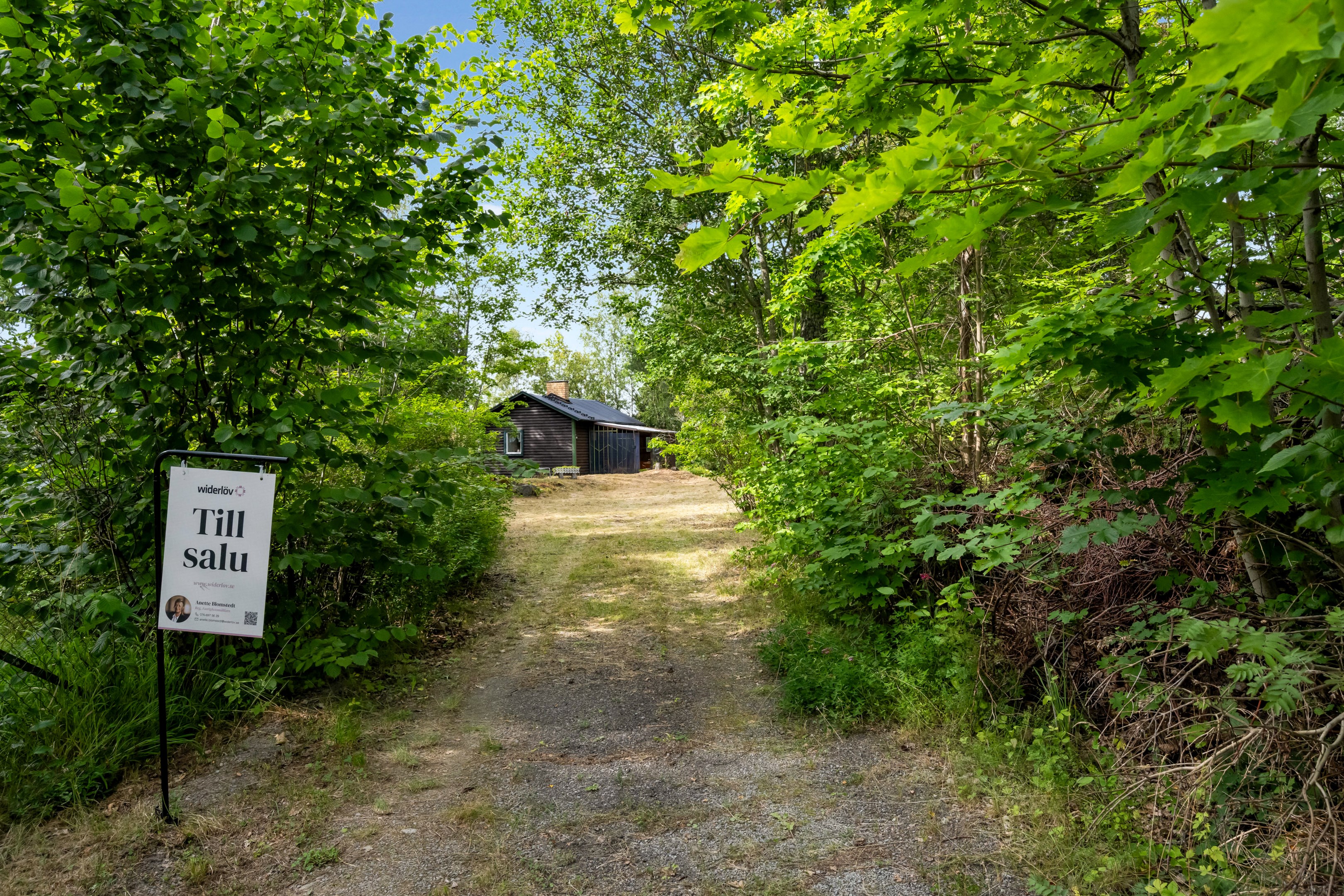 Bostadsbild från Ärnevilundsvägen 13, Till salu i Gunsta, Uppsala