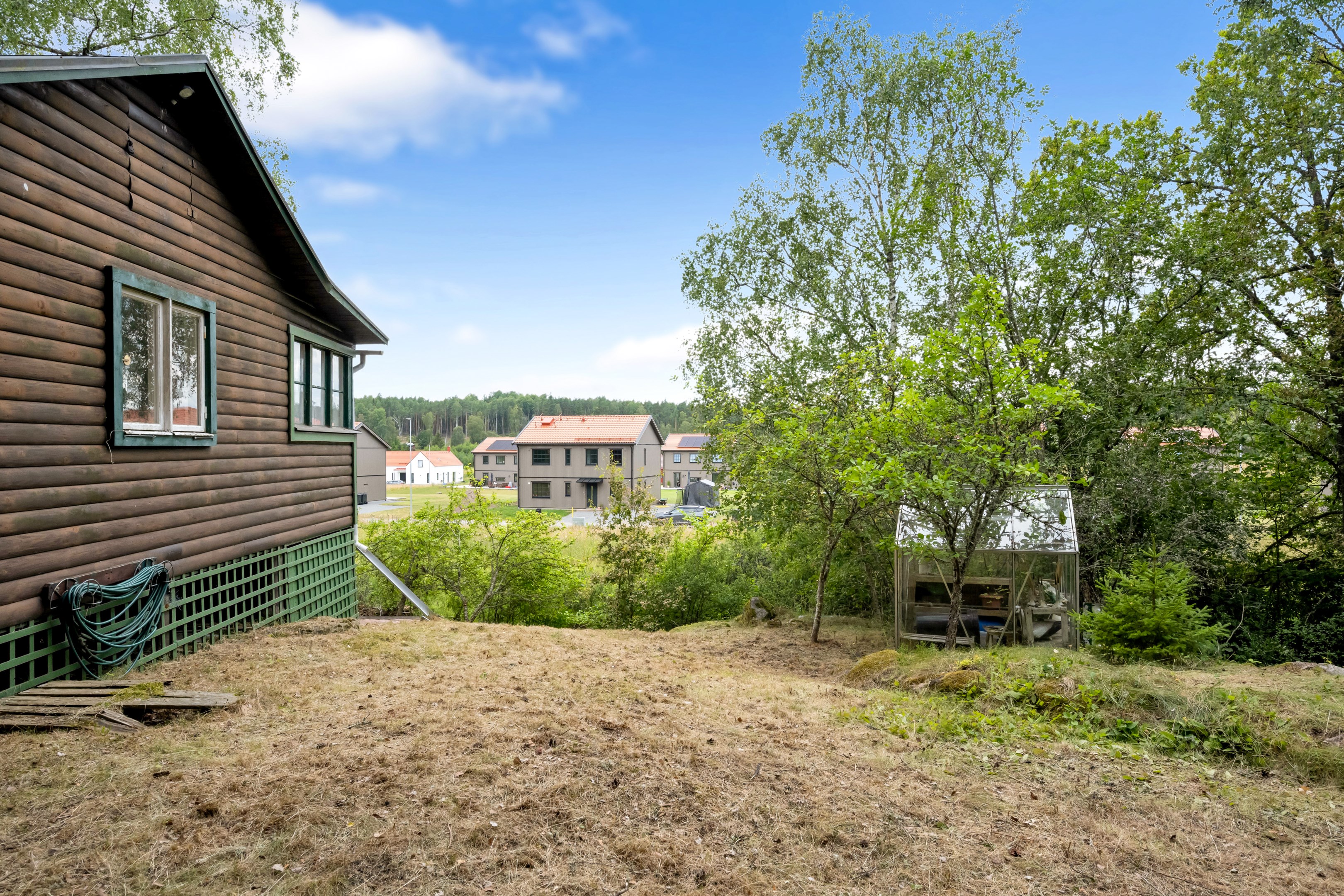 Bostadsbild från Ärnevilundsvägen 13, Till salu i Gunsta, Uppsala