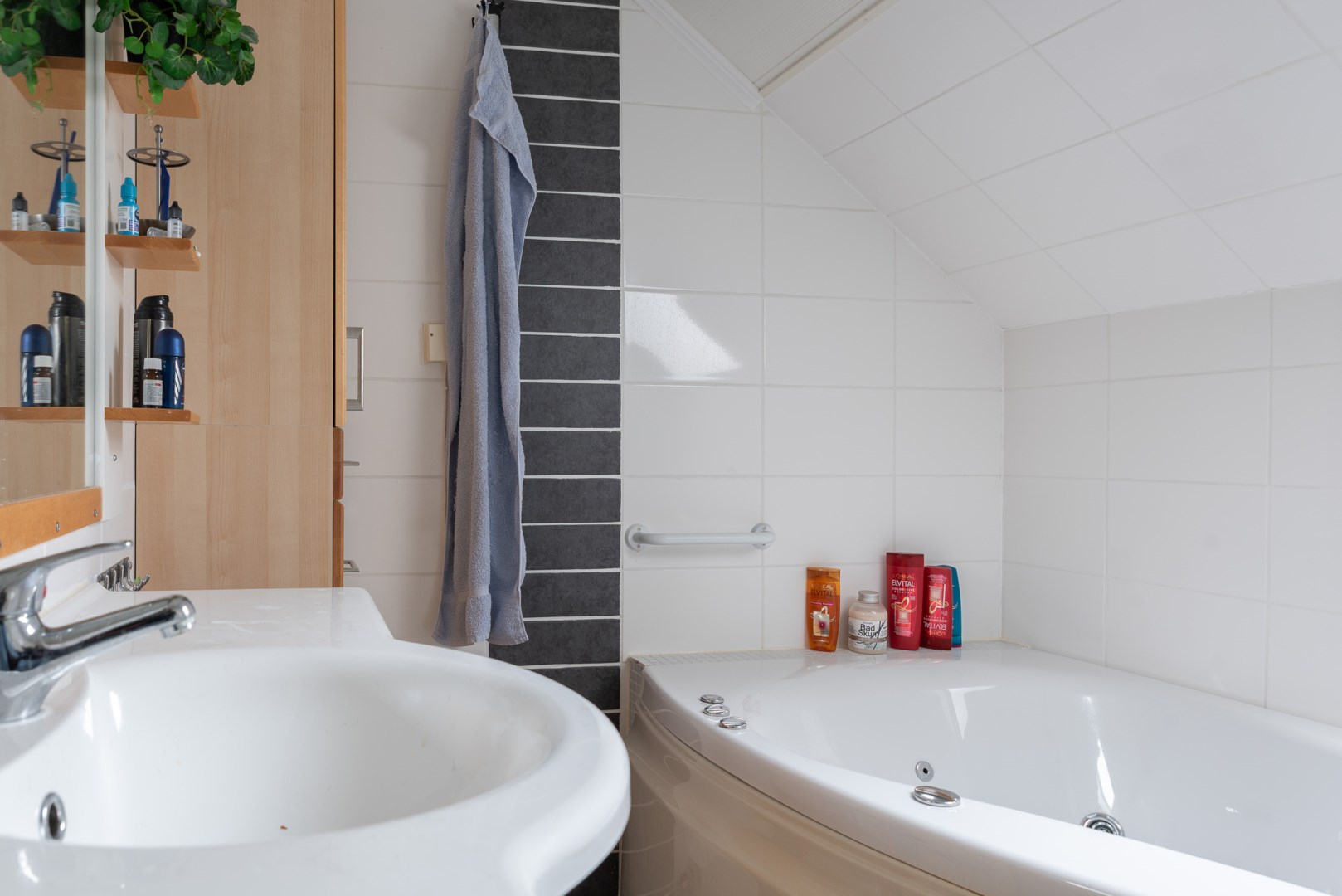 Bostadsbild från Iduns väg 6, Såld i Irsta, Västerås