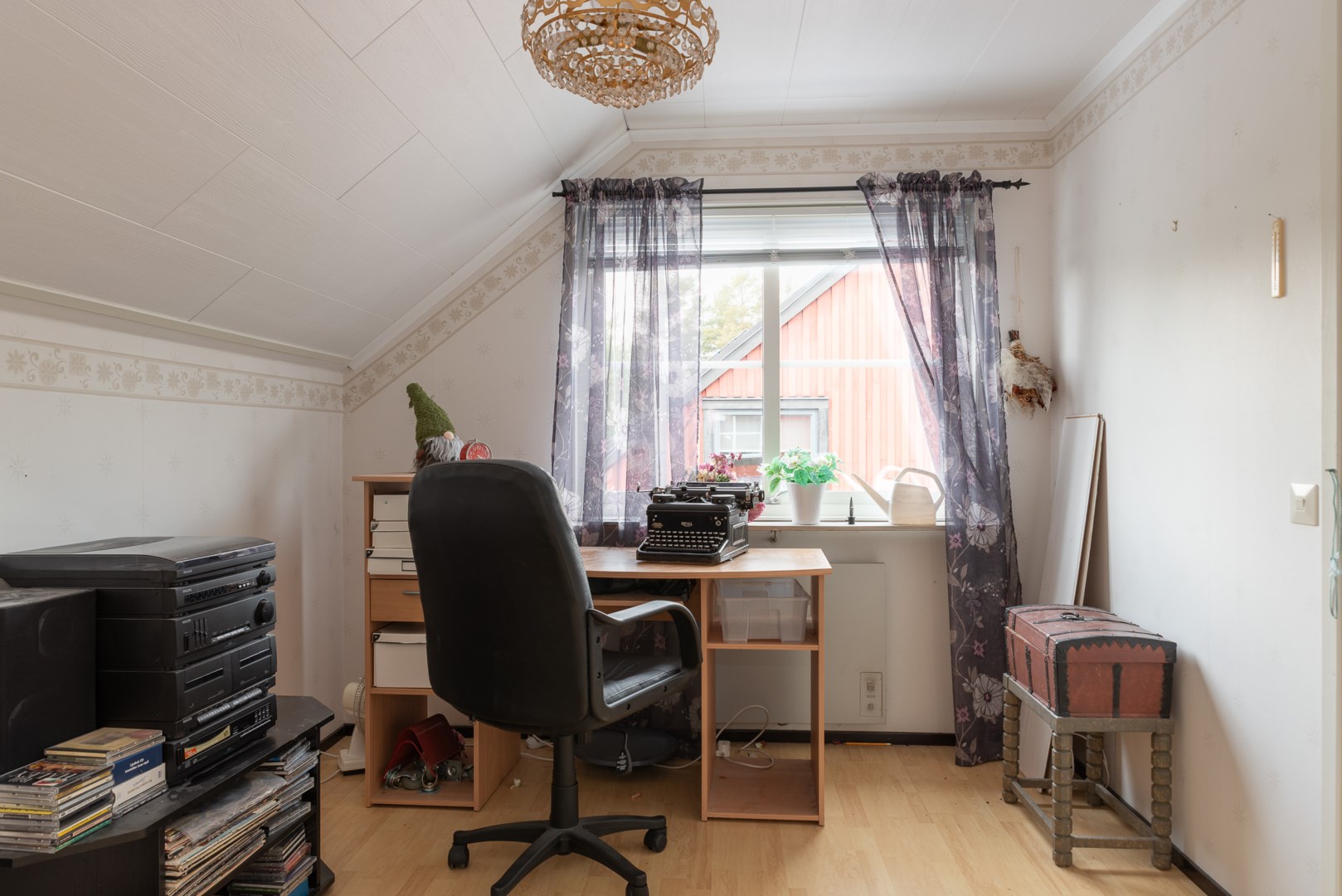 Bostadsbild från Iduns väg 6, Såld i Irsta, Västerås