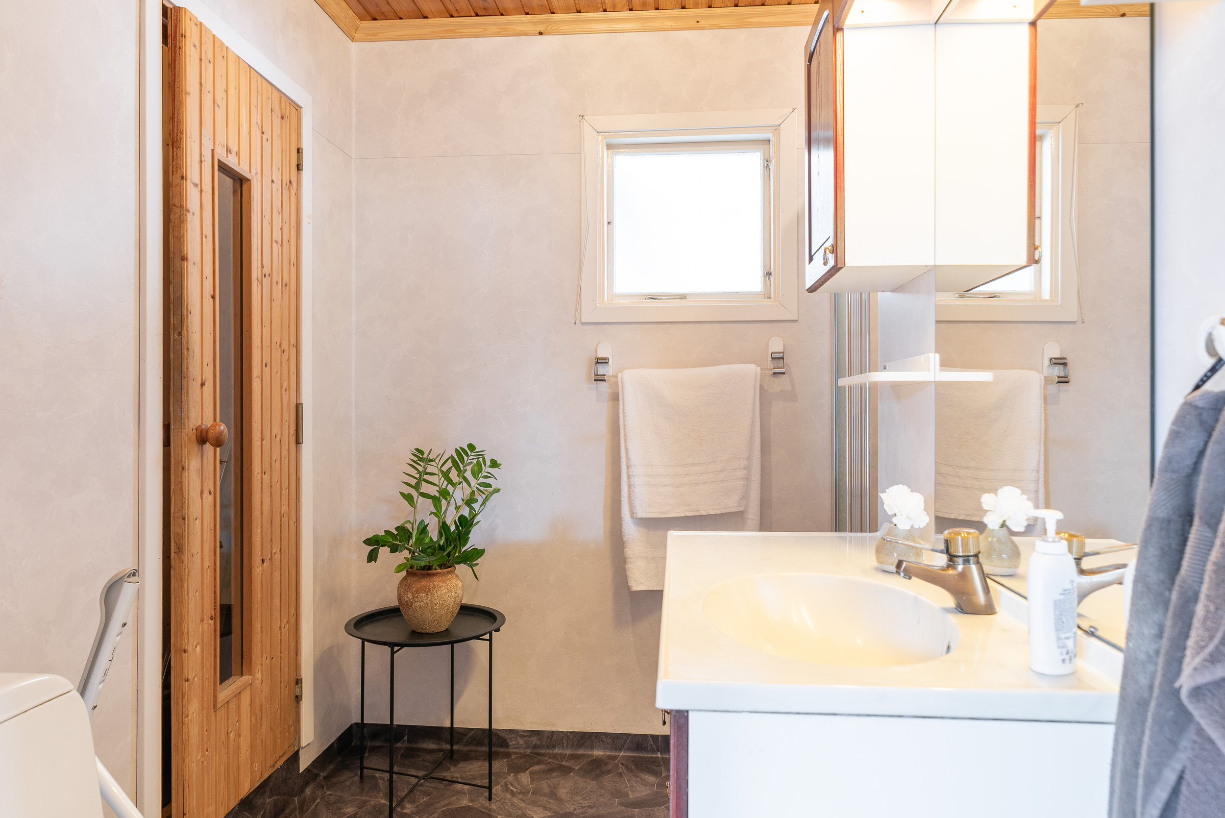 Bostadsbild från Törnrosgatan 12, Såld i Nordanby, Västerås