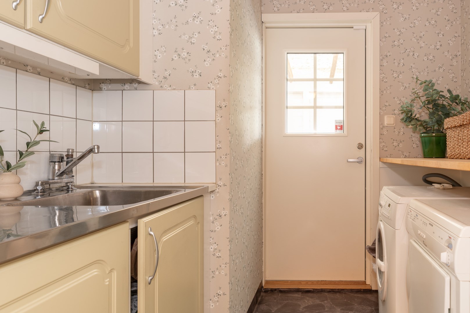 Bostadsbild från Törnrosgatan 12, Såld i Nordanby, Västerås