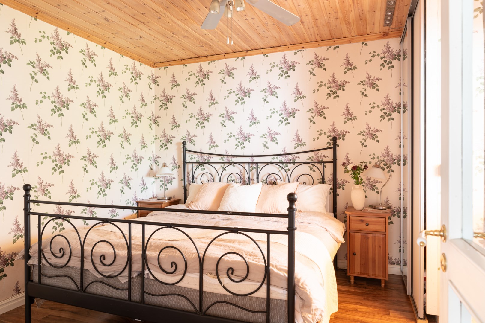 Bostadsbild från Törnrosgatan 12, Såld i Nordanby, Västerås