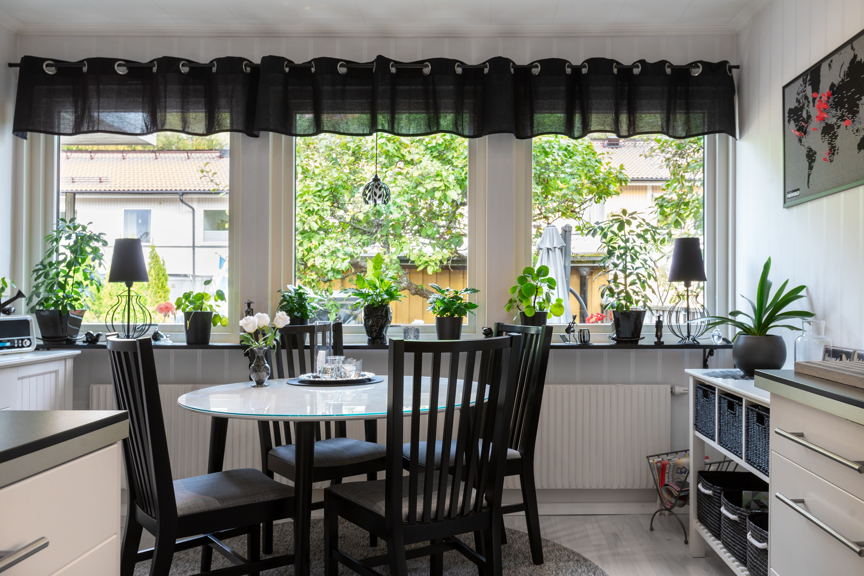 Bostadsbild från Morgonvägen 67, Till salu i Tullinge Römossen, Botkyrka