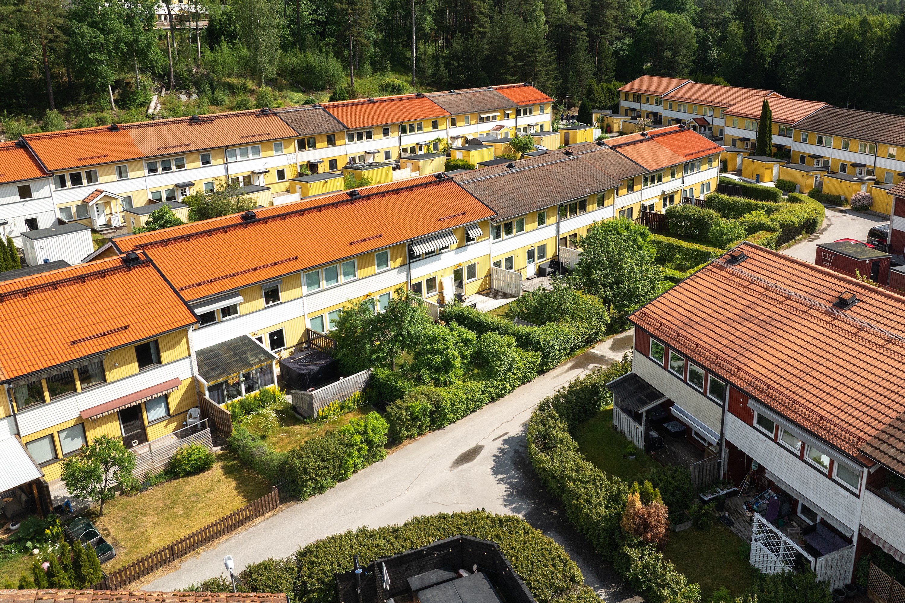 Bostadsbild från Morgonvägen 67, Till salu i Tullinge Römossen, Botkyrka