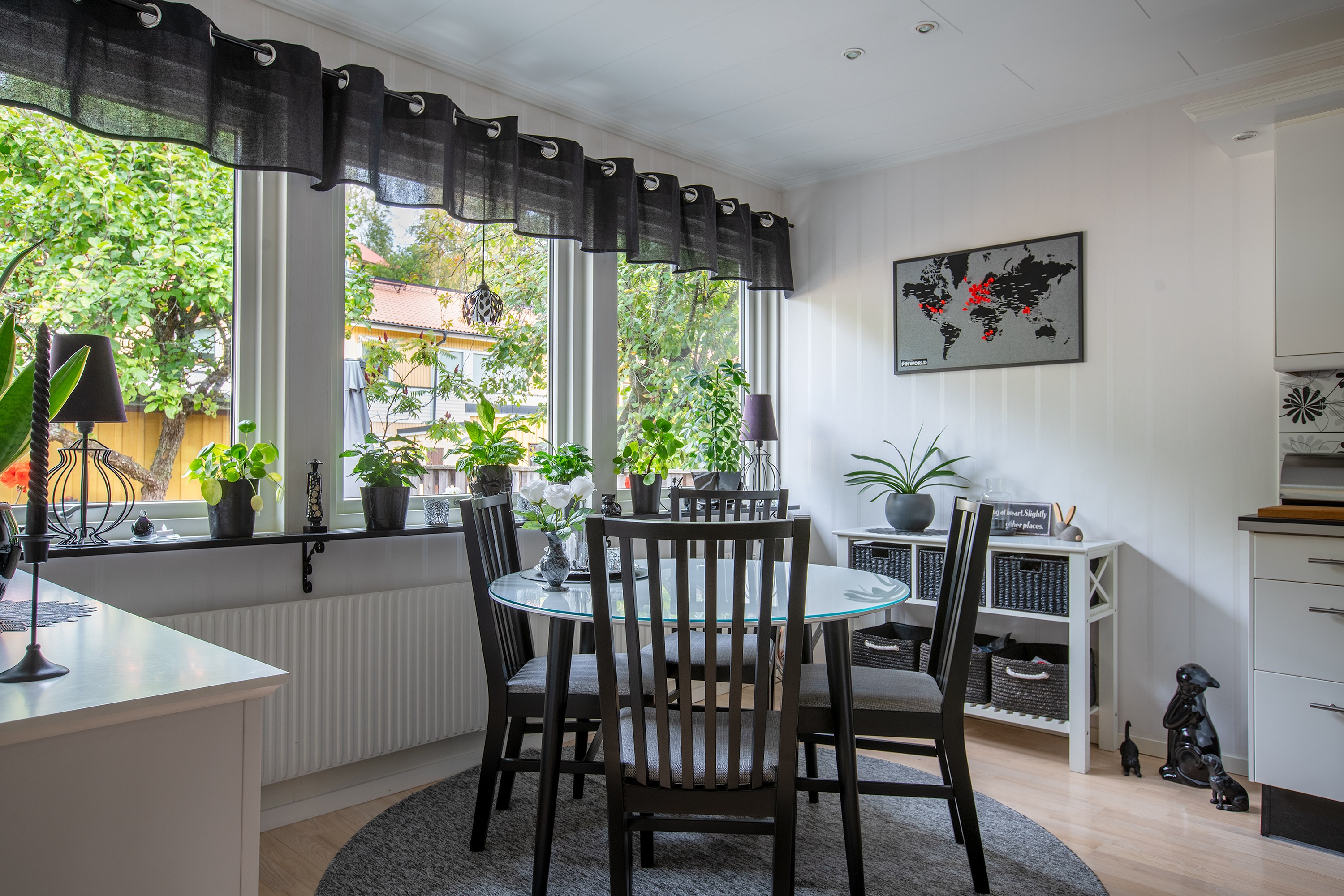 Bostadsbild från Morgonvägen 67, Till salu i Tullinge Römossen, Botkyrka