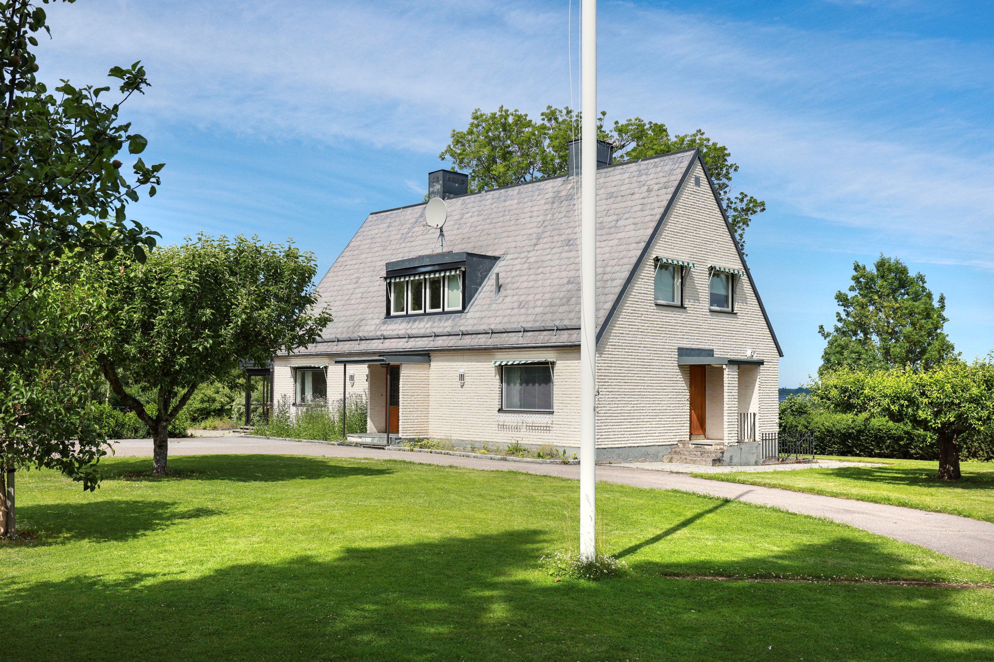 Bostadsbild från Uddnäsvägen 2, Såld i Gimo, Östhammar