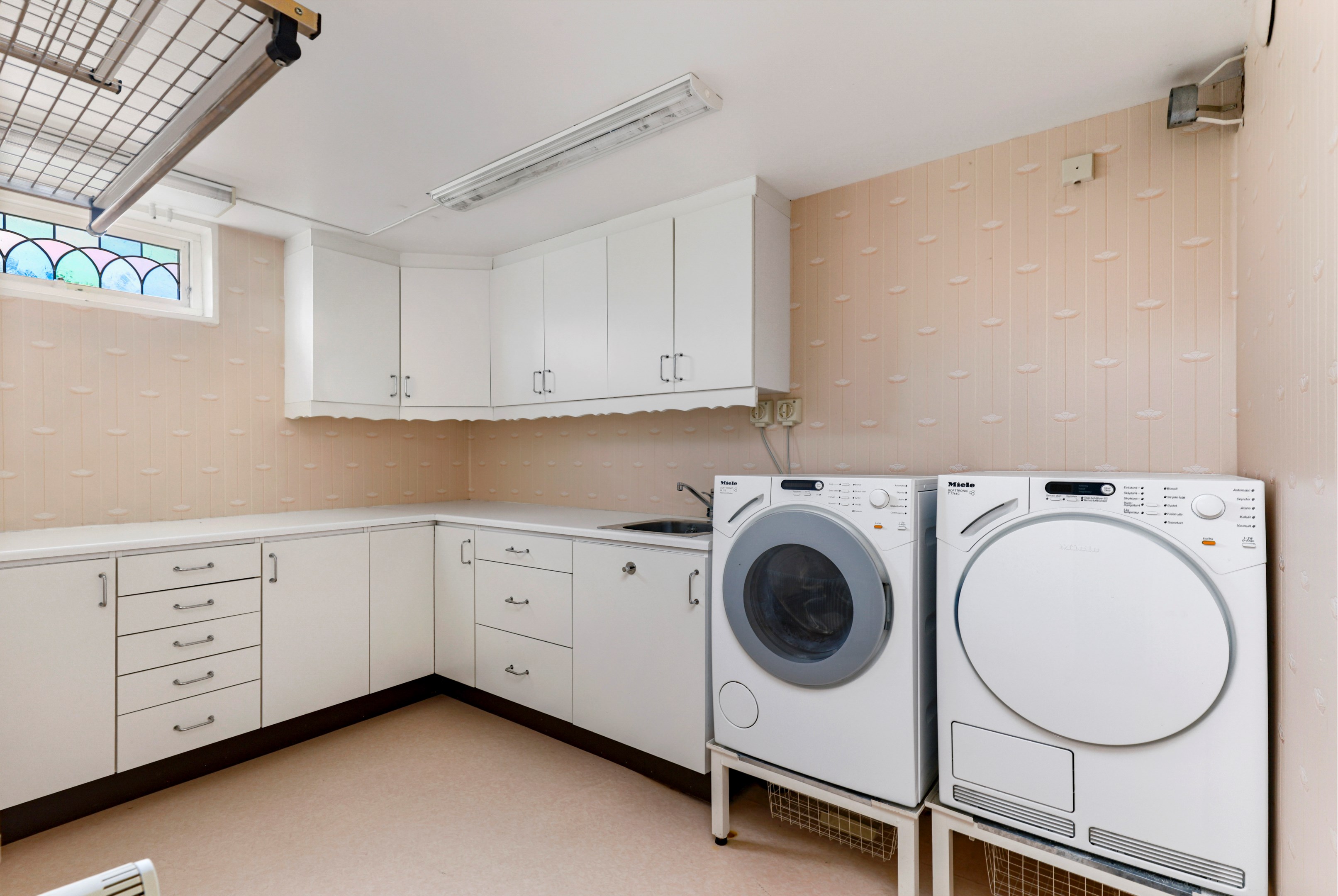 Bostadsbild från Uddnäsvägen 2, Såld i Gimo, Östhammar