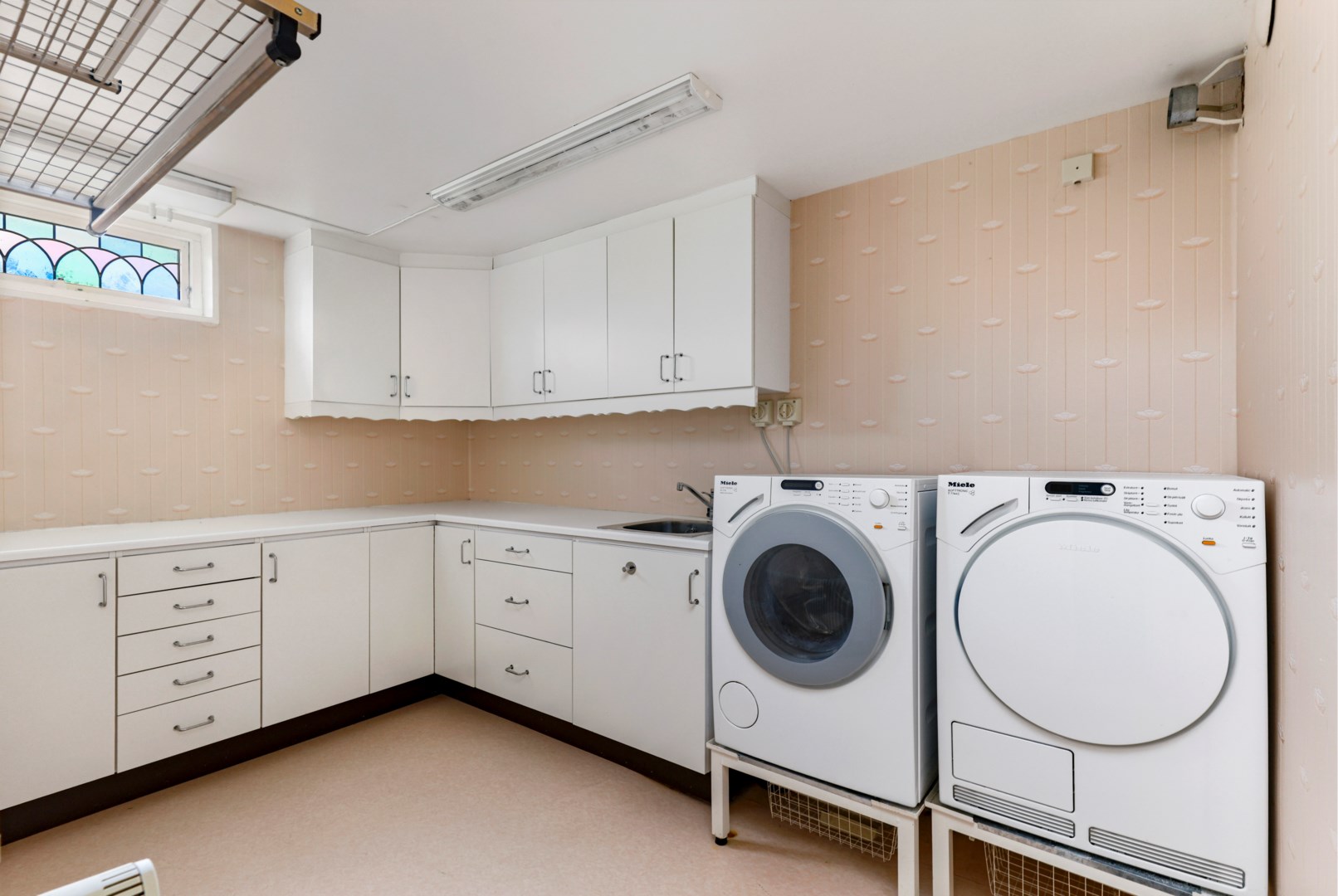 Bostadsbild från Uddnäsvägen 2, Såld i Gimo, Östhammar