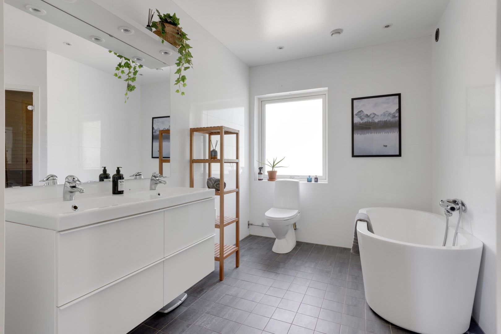 Bostadsbild från Gamla Uppsala 352, Såld i Gamla Uppsala, Uppsala