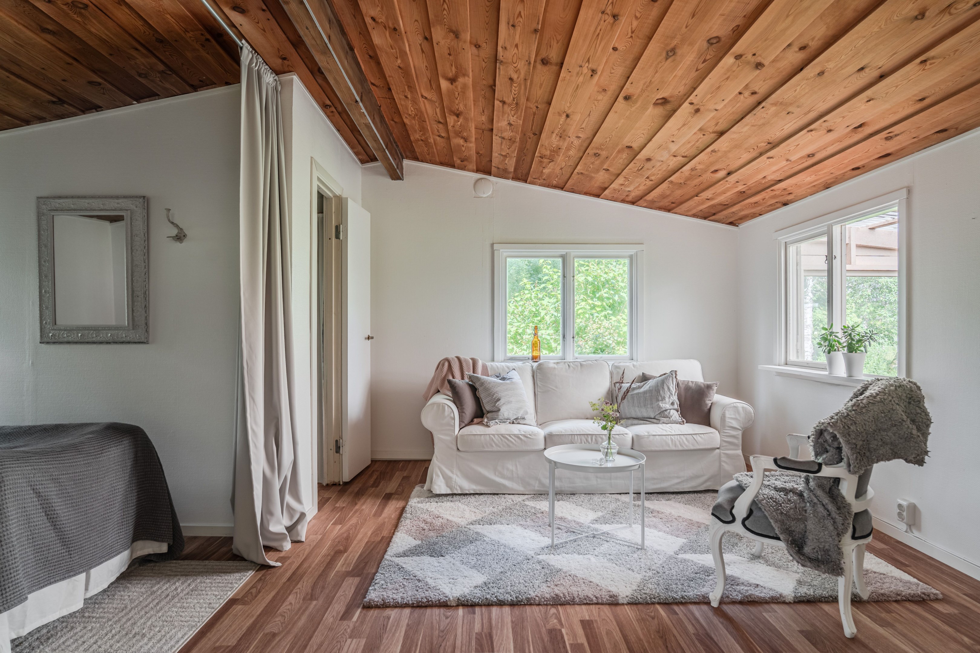 Bostadsbild från Strandsjövägen 42, Såld i Järlåsa, Uppsala