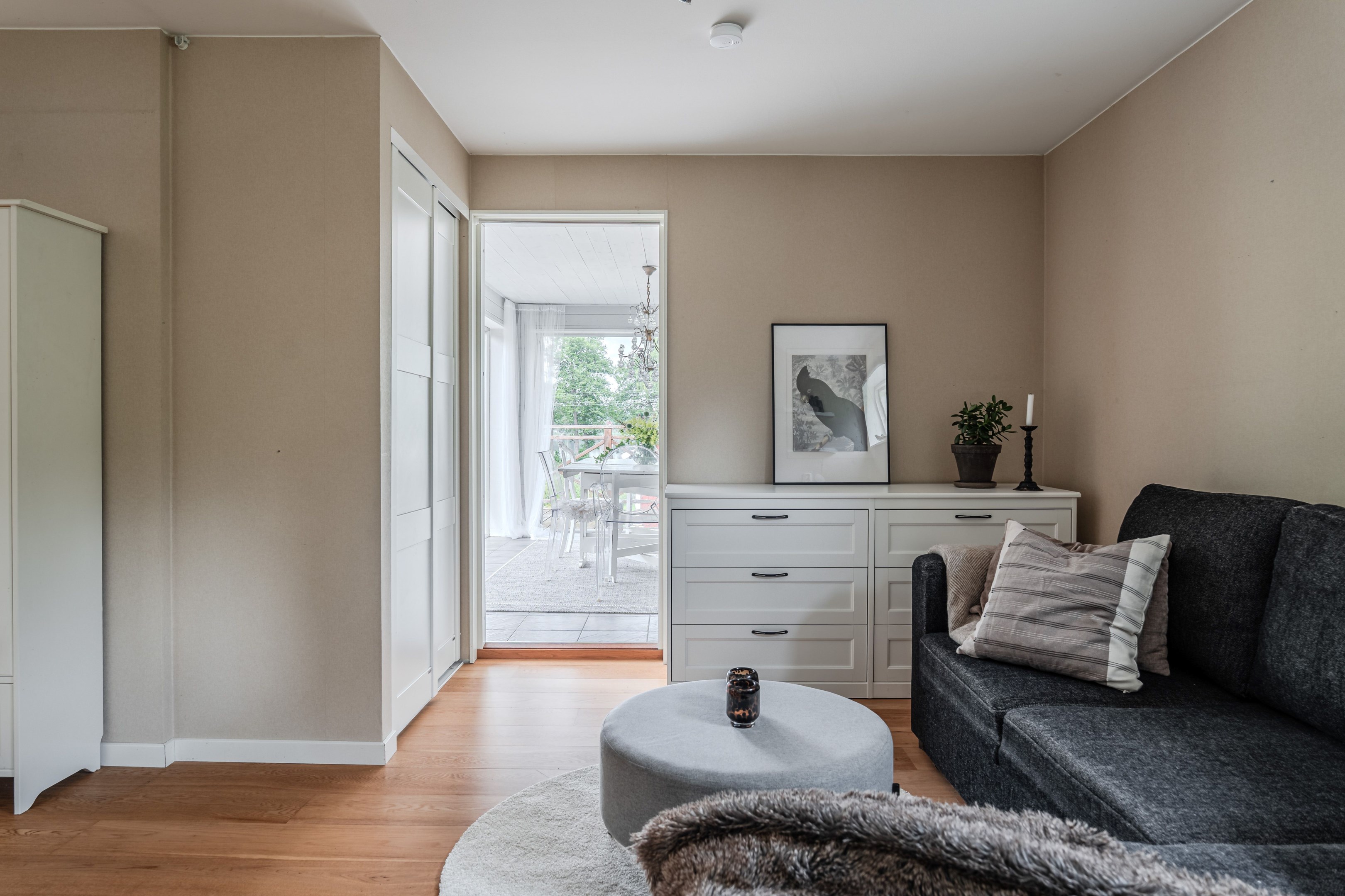 Bostadsbild från Strandsjövägen 42, Såld i Järlåsa, Uppsala