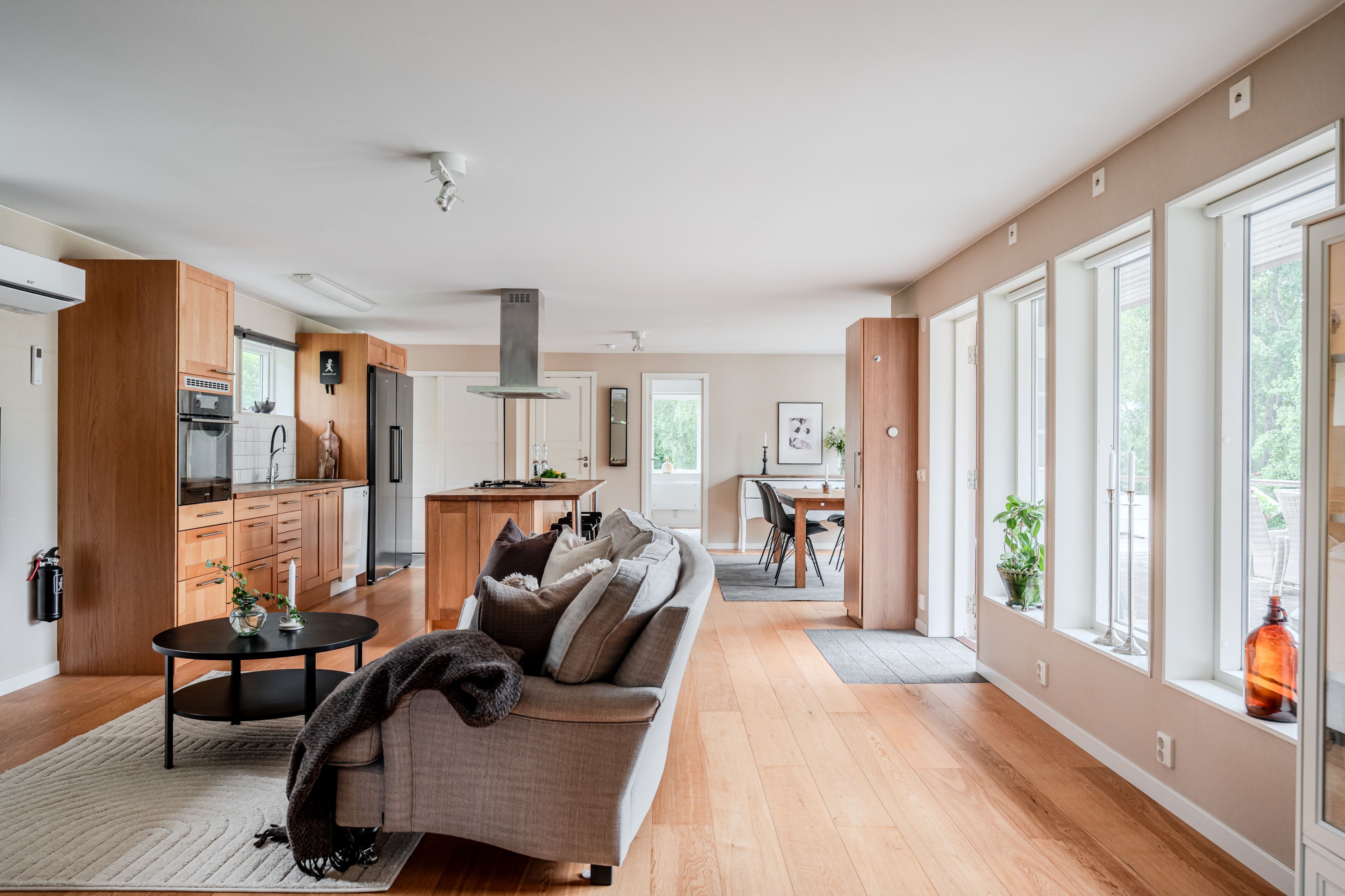 Bostadsbild från Strandsjövägen 42, Såld i Järlåsa, Uppsala