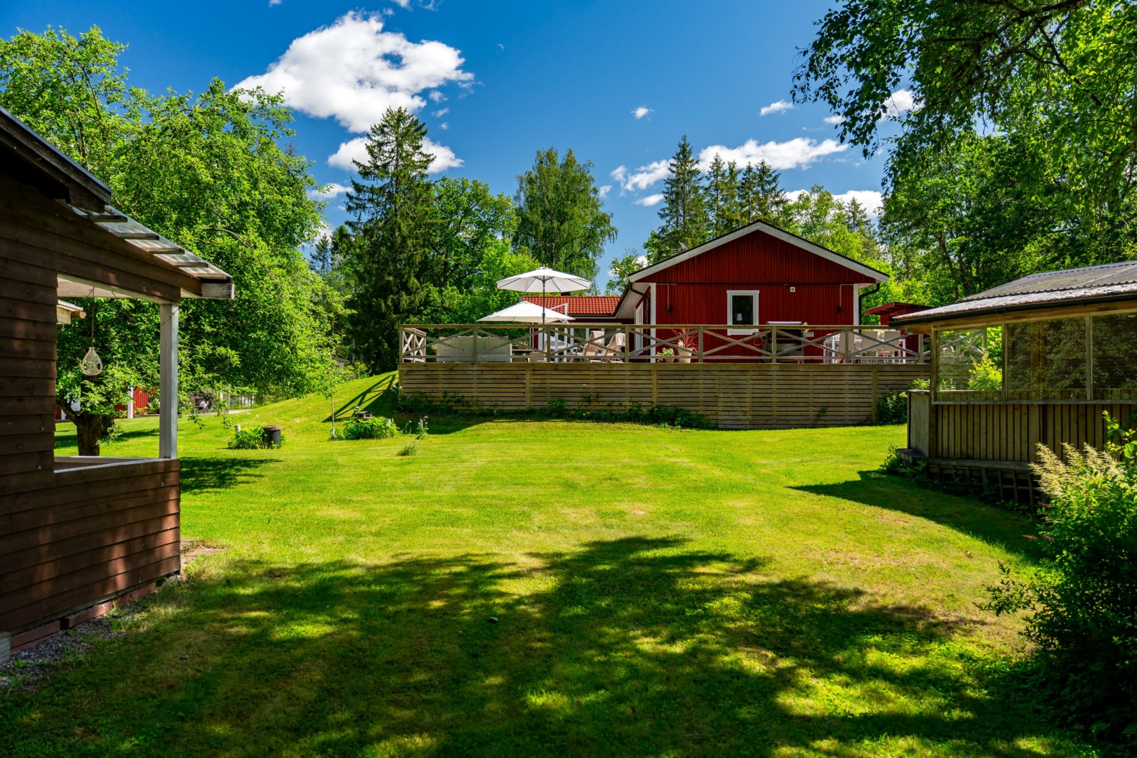 Bostadsbild från Strandsjövägen 42, Såld i Järlåsa, Uppsala