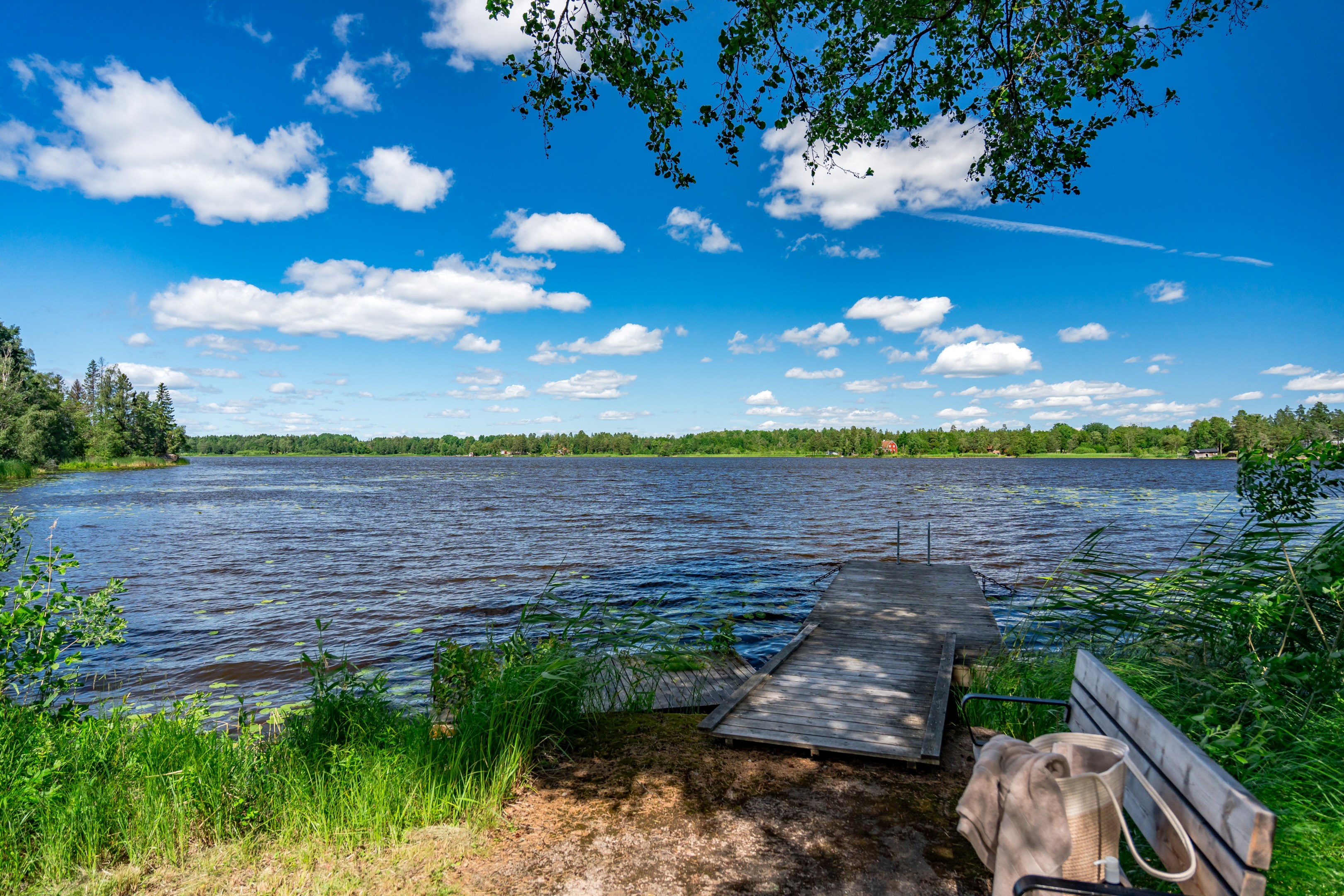Bostadsbild från Strandsjövägen 42, Såld i Järlåsa, Uppsala