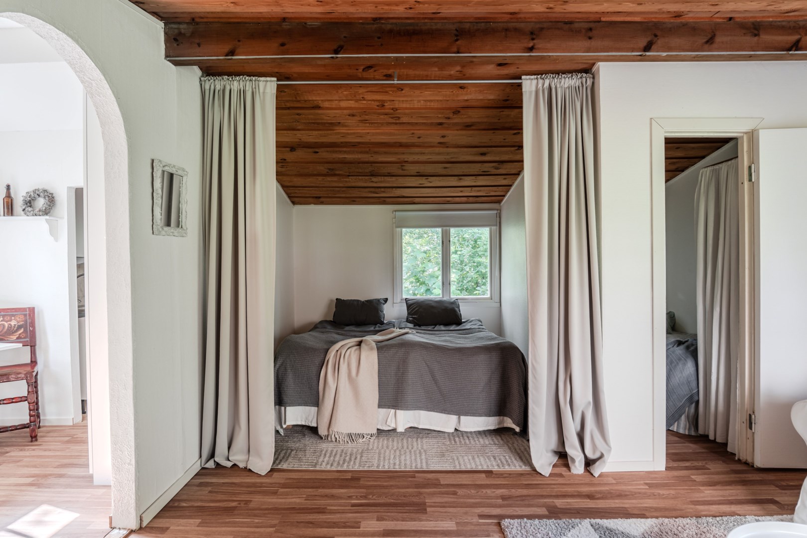 Bostadsbild från Strandsjövägen 42, Såld i Järlåsa, Uppsala