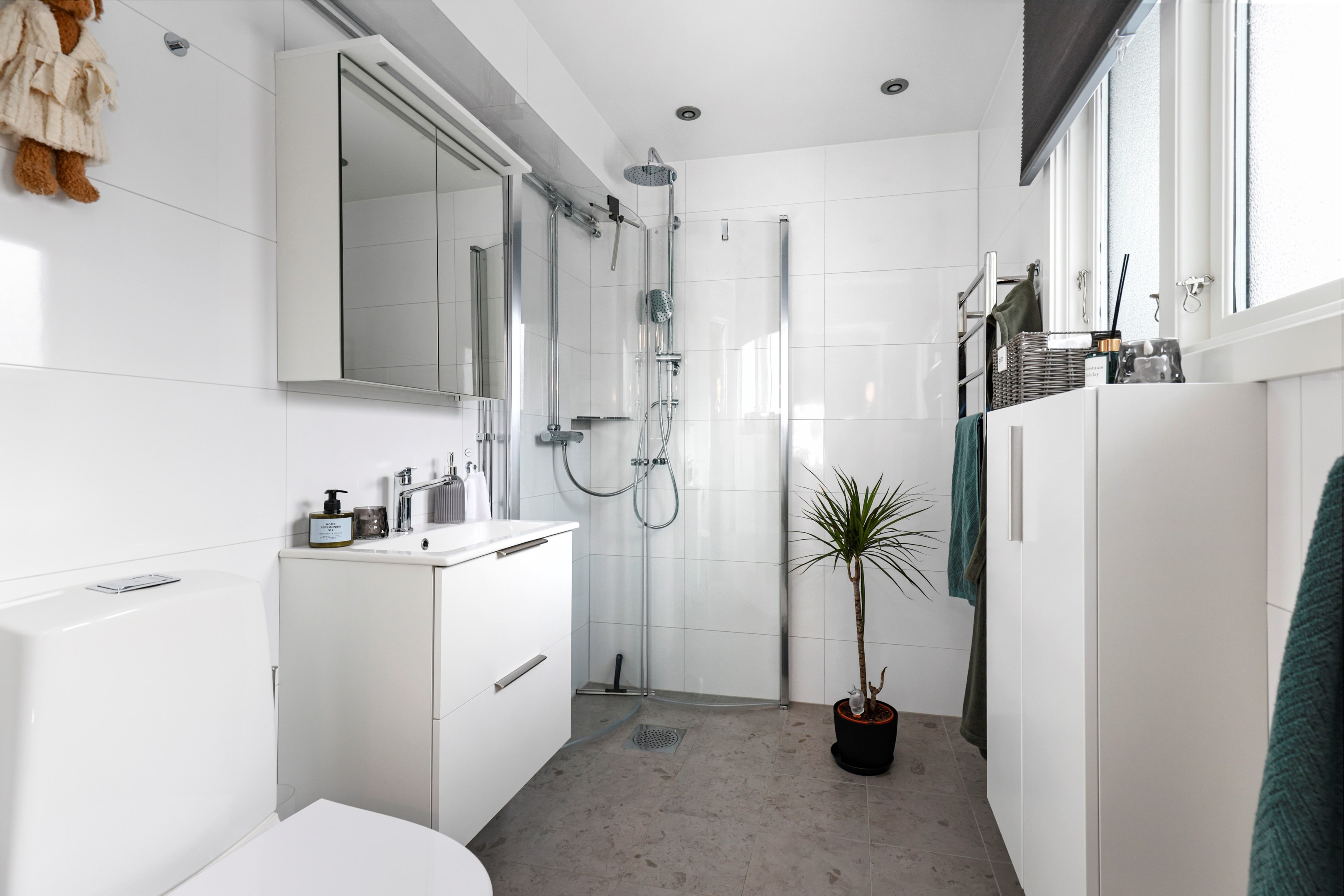 Bostadsbild från Rundvägen 45, Till salu i Alunda, Östhammar