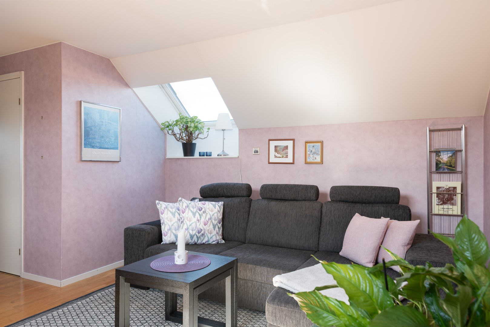 Bostadsbild från Tulpangatan 28, Såld i Gryta, Västerås