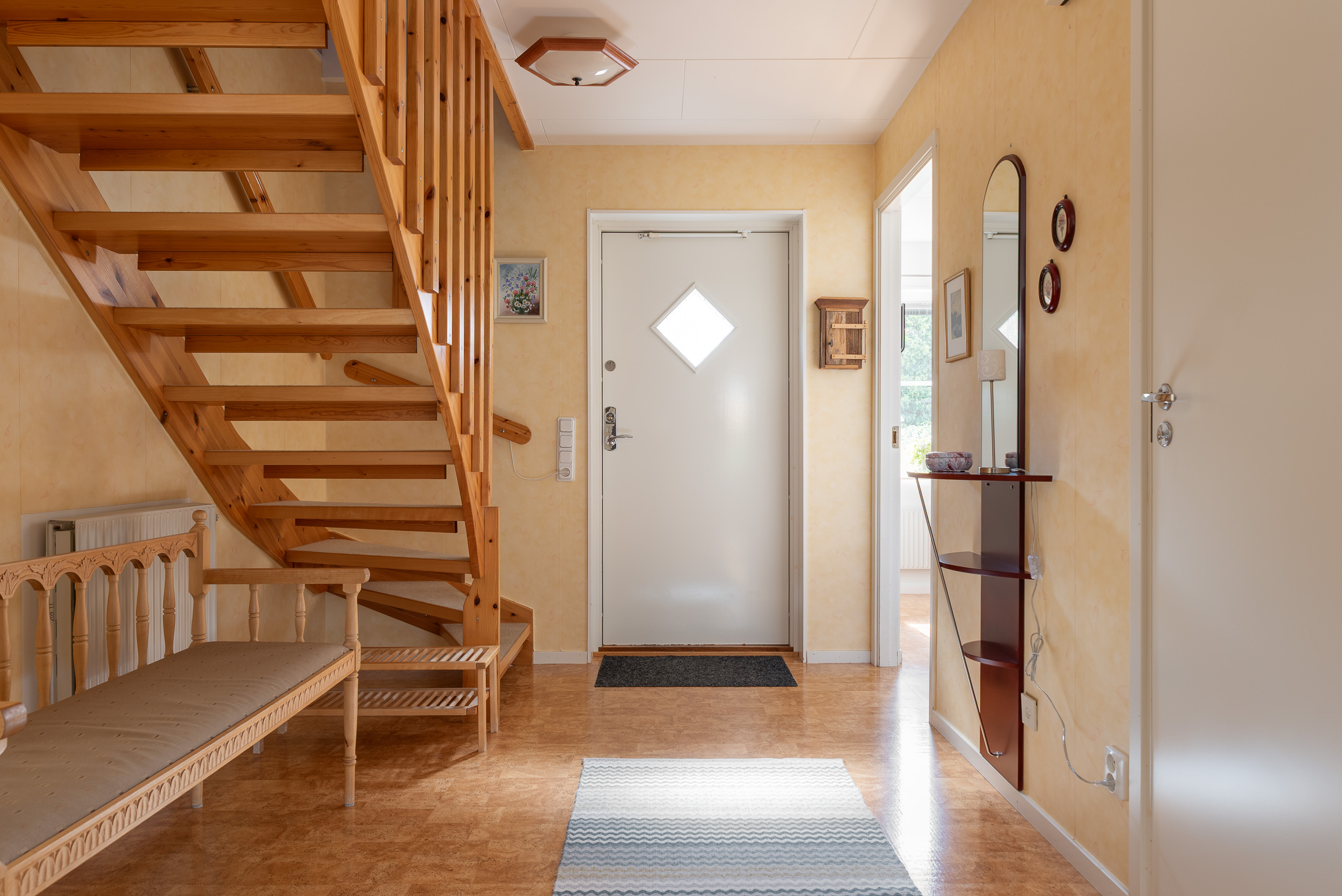 Bostadsbild från Tulpangatan 28, Såld i Gryta, Västerås