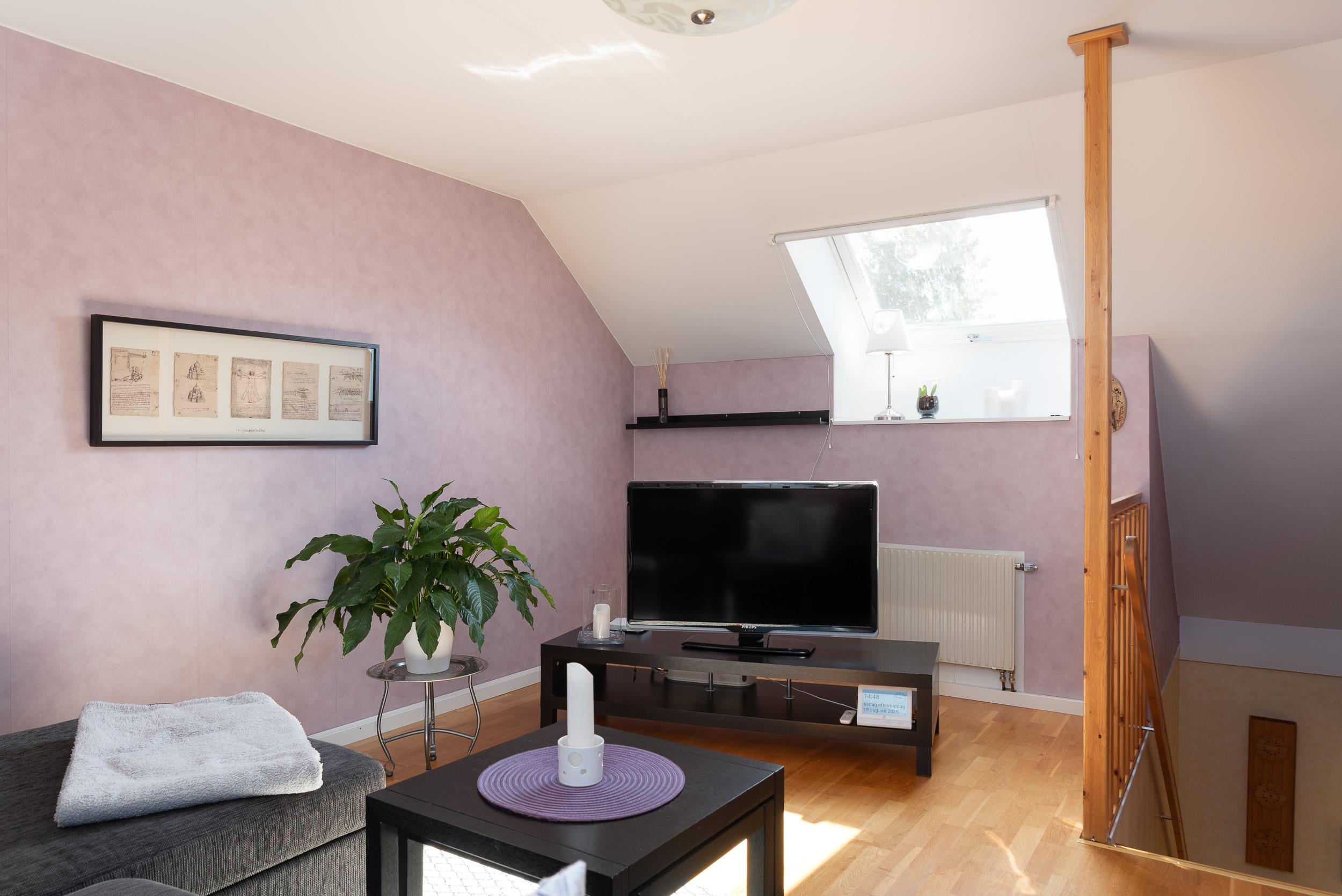 Bostadsbild från Tulpangatan 28, Såld i Gryta, Västerås