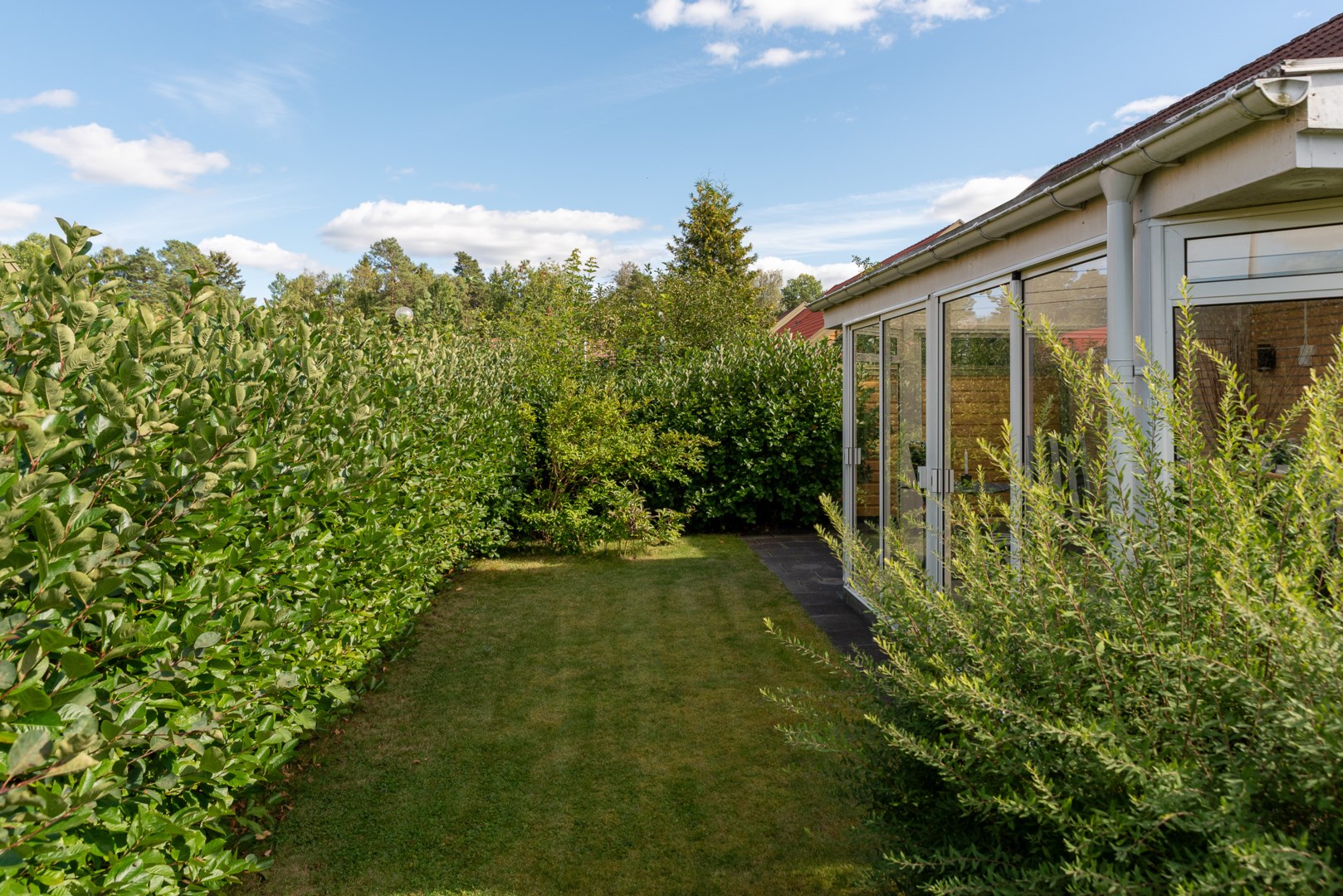 Bostadsbild från Tulpangatan 28, Såld i Gryta, Västerås