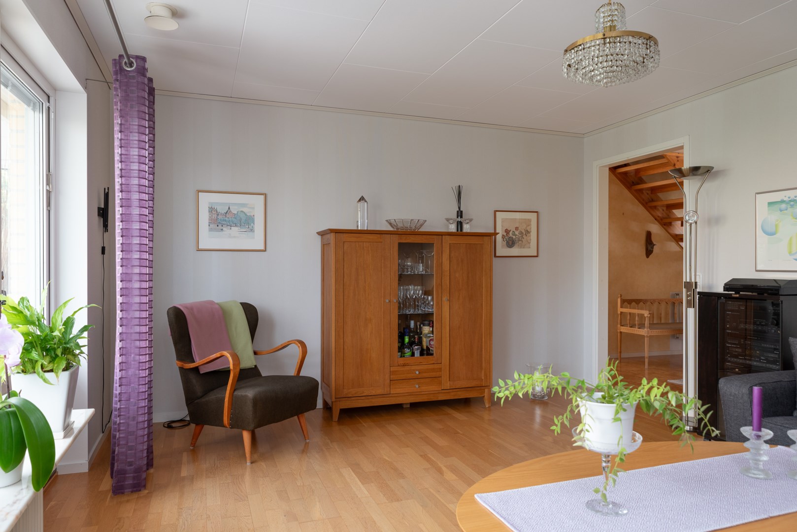 Bostadsbild från Tulpangatan 28, Såld i Gryta, Västerås