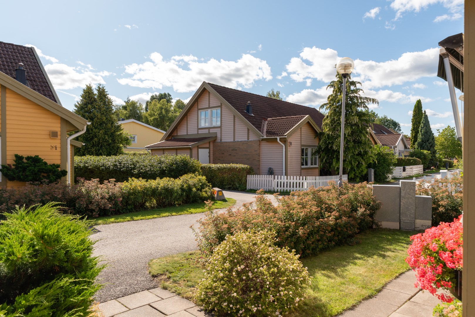 Bostadsbild från Tulpangatan 28, Såld i Gryta, Västerås