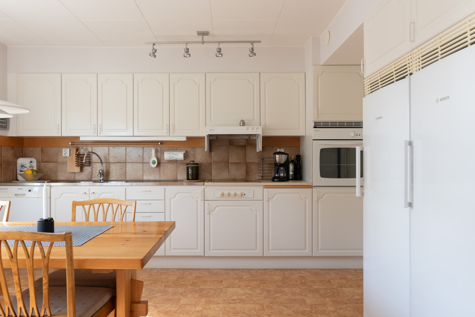 Bostadsbild från Tulpangatan 28, Såld i Gryta, Västerås