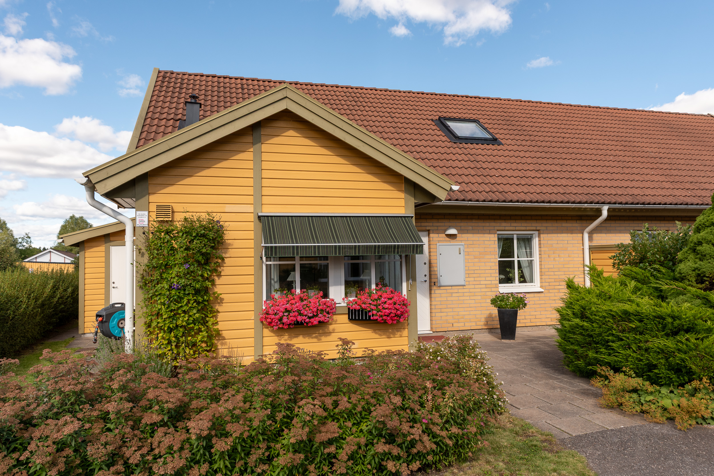 Bostadsbild från Tulpangatan 28, Såld i Gryta, Västerås