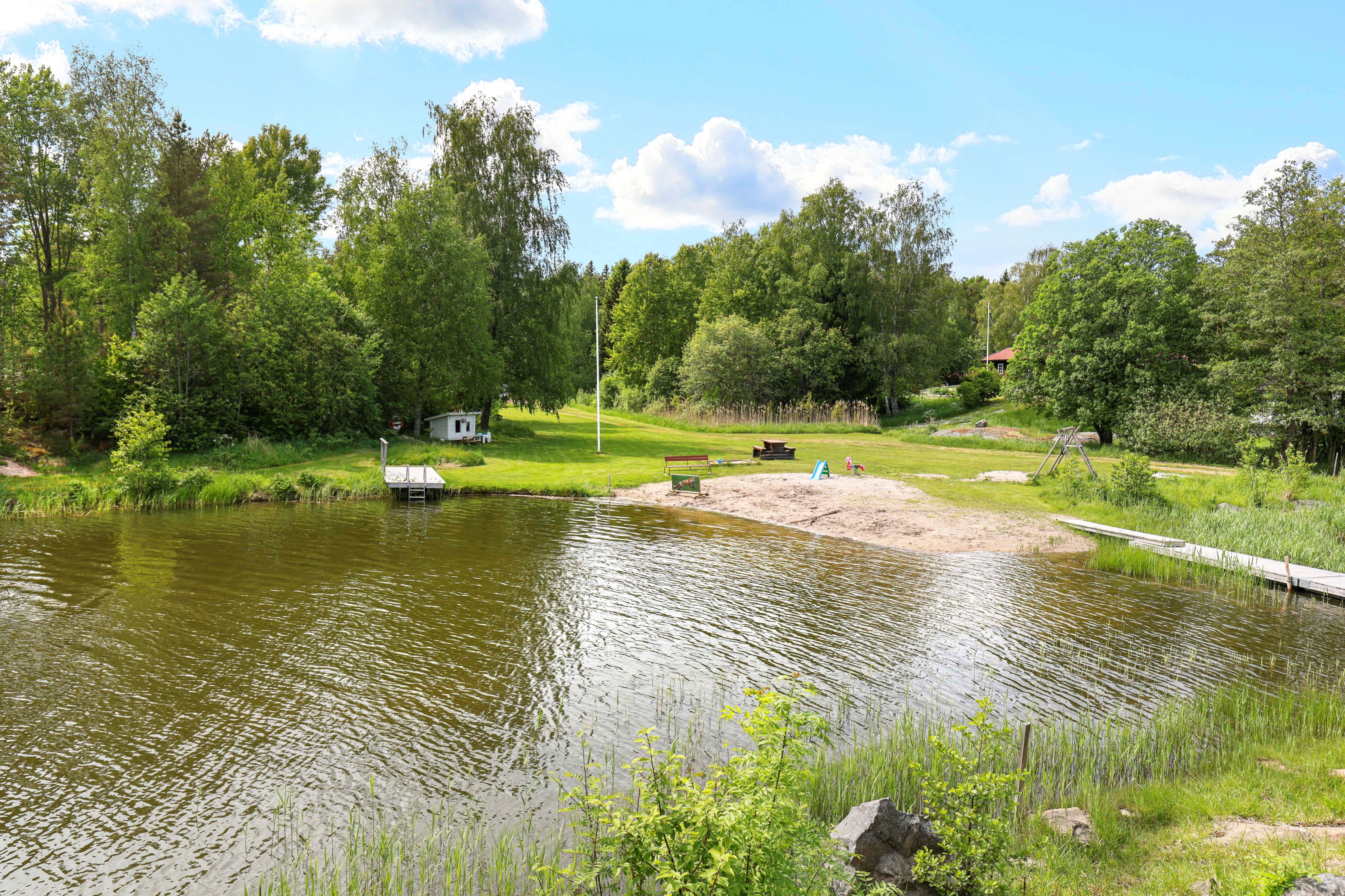 Bostadsbild från Skeppshusvägen 18, Såld i Öregrund, Östhammar