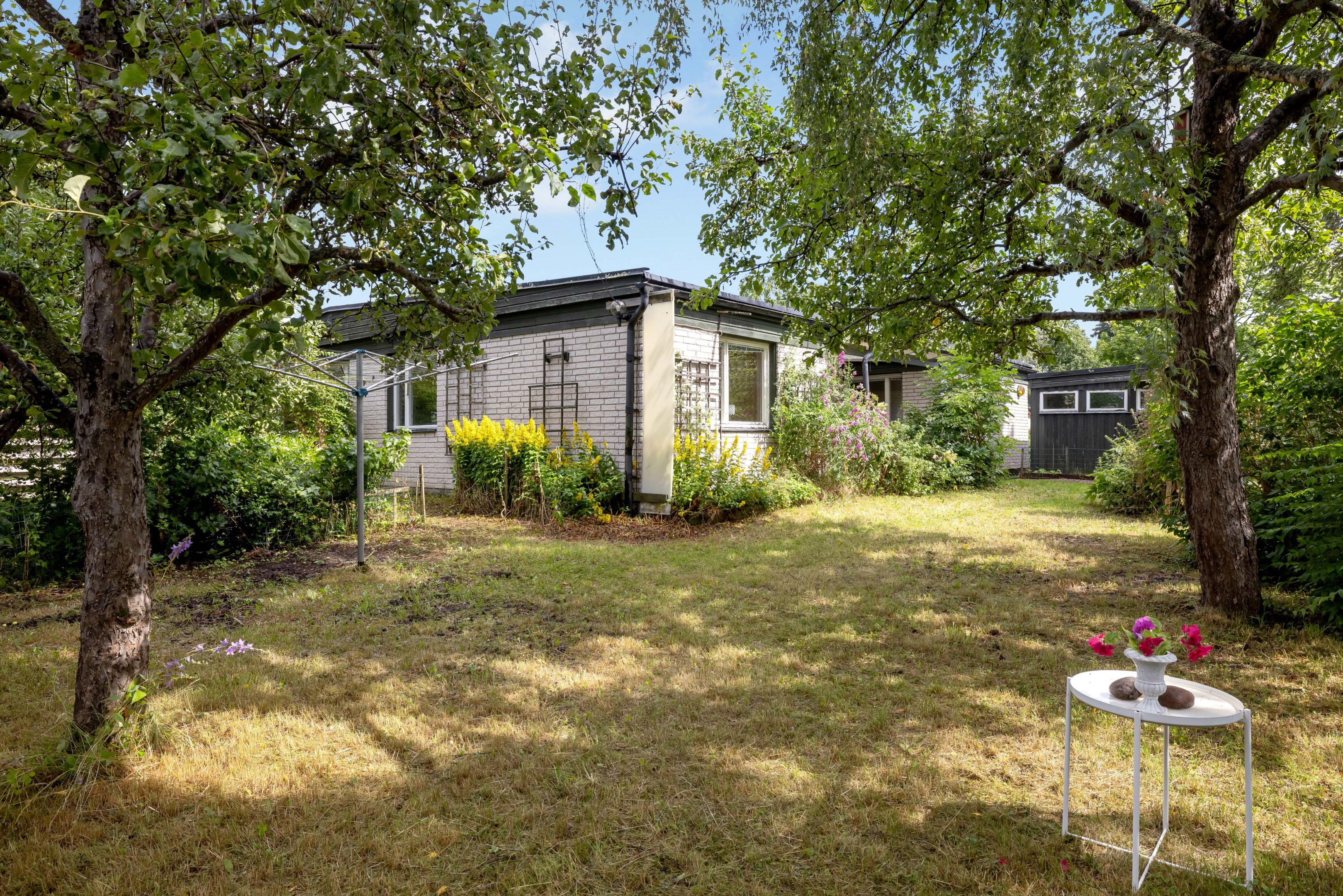 Bostadsbild från Jordgubbsgatan 26, Såld i Årsta, Uppsala