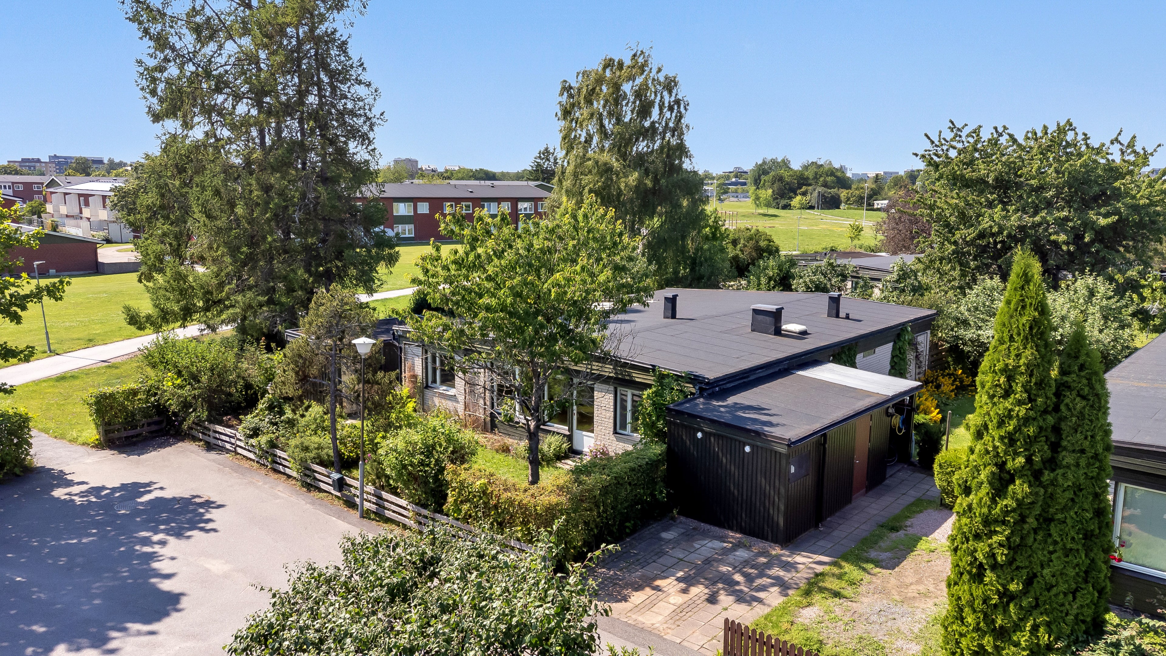 Bostadsbild från Jordgubbsgatan 26, Såld i Årsta, Uppsala