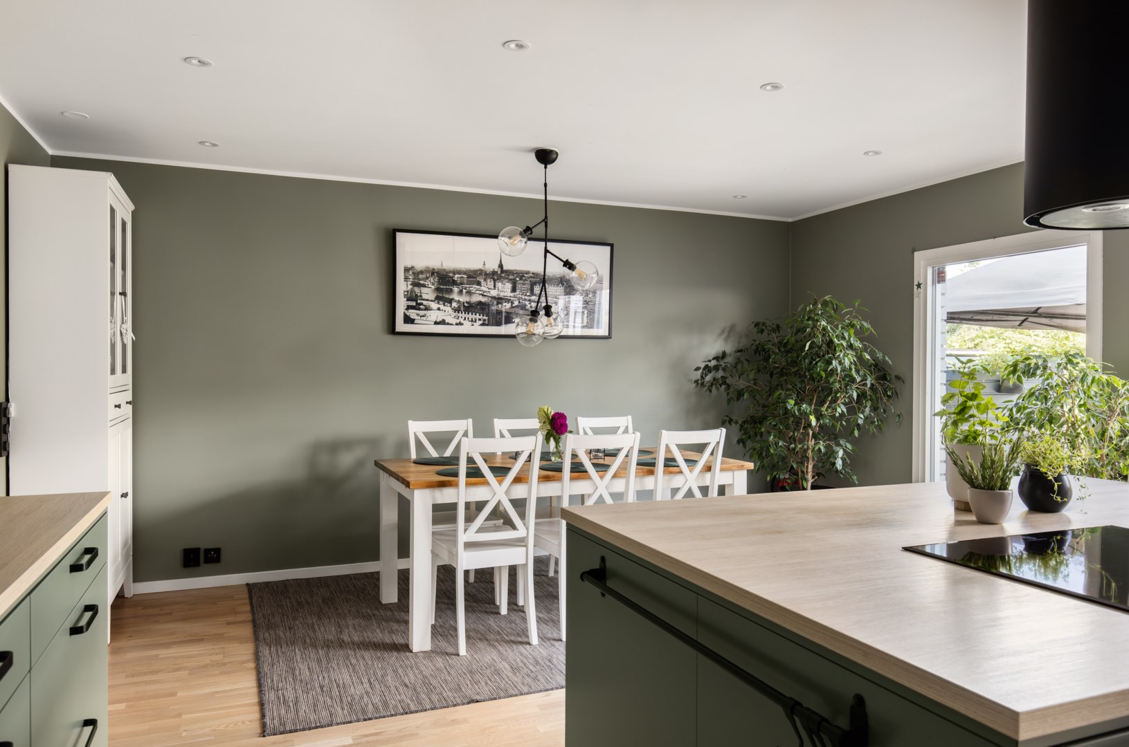 Bostadsbild från Knalleborgsvägen 5D, Såld i Ekerö, Ekerö